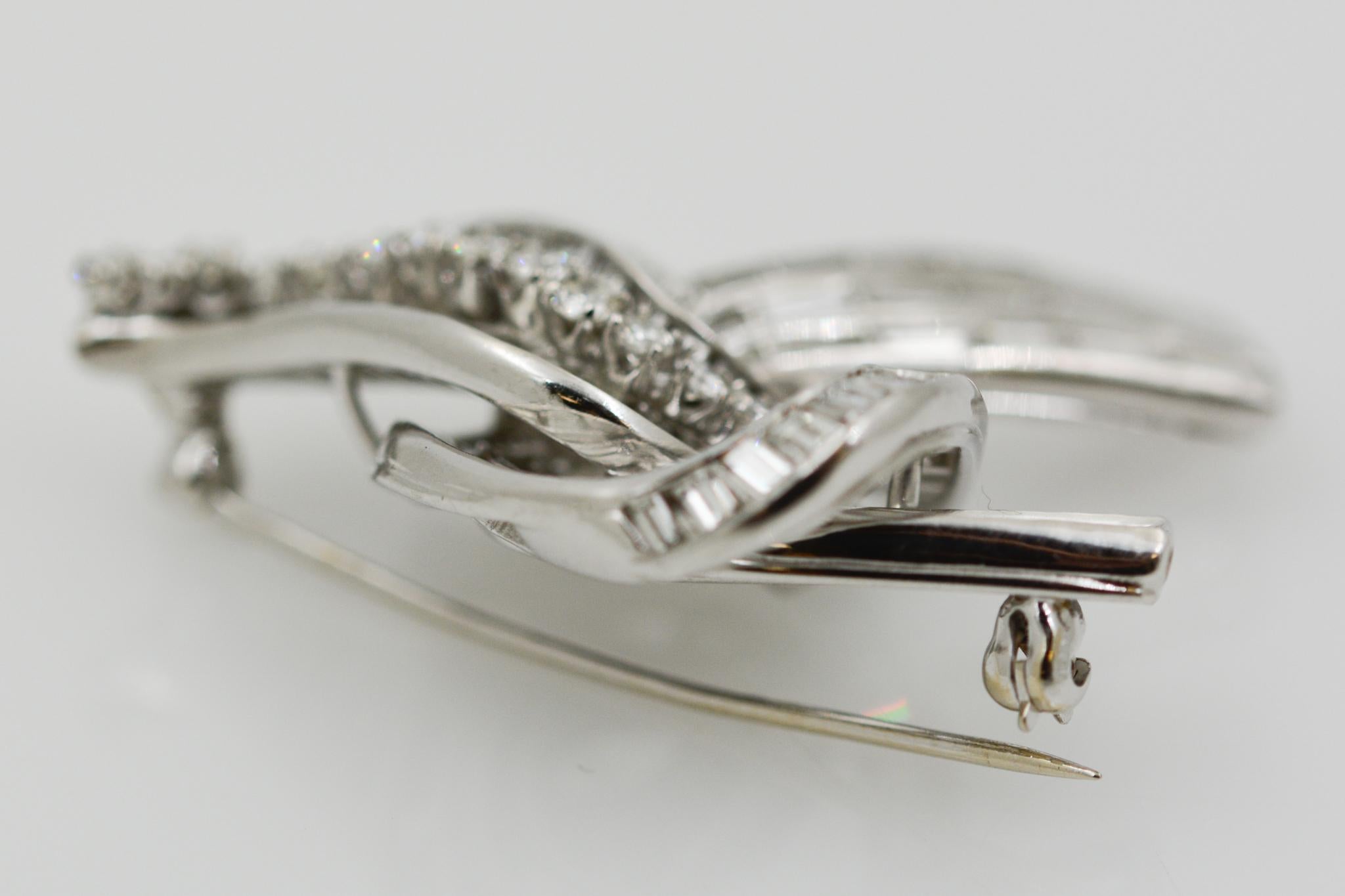 Women's or Men's Art Deco Style Diamond and Platinum Knot Pin