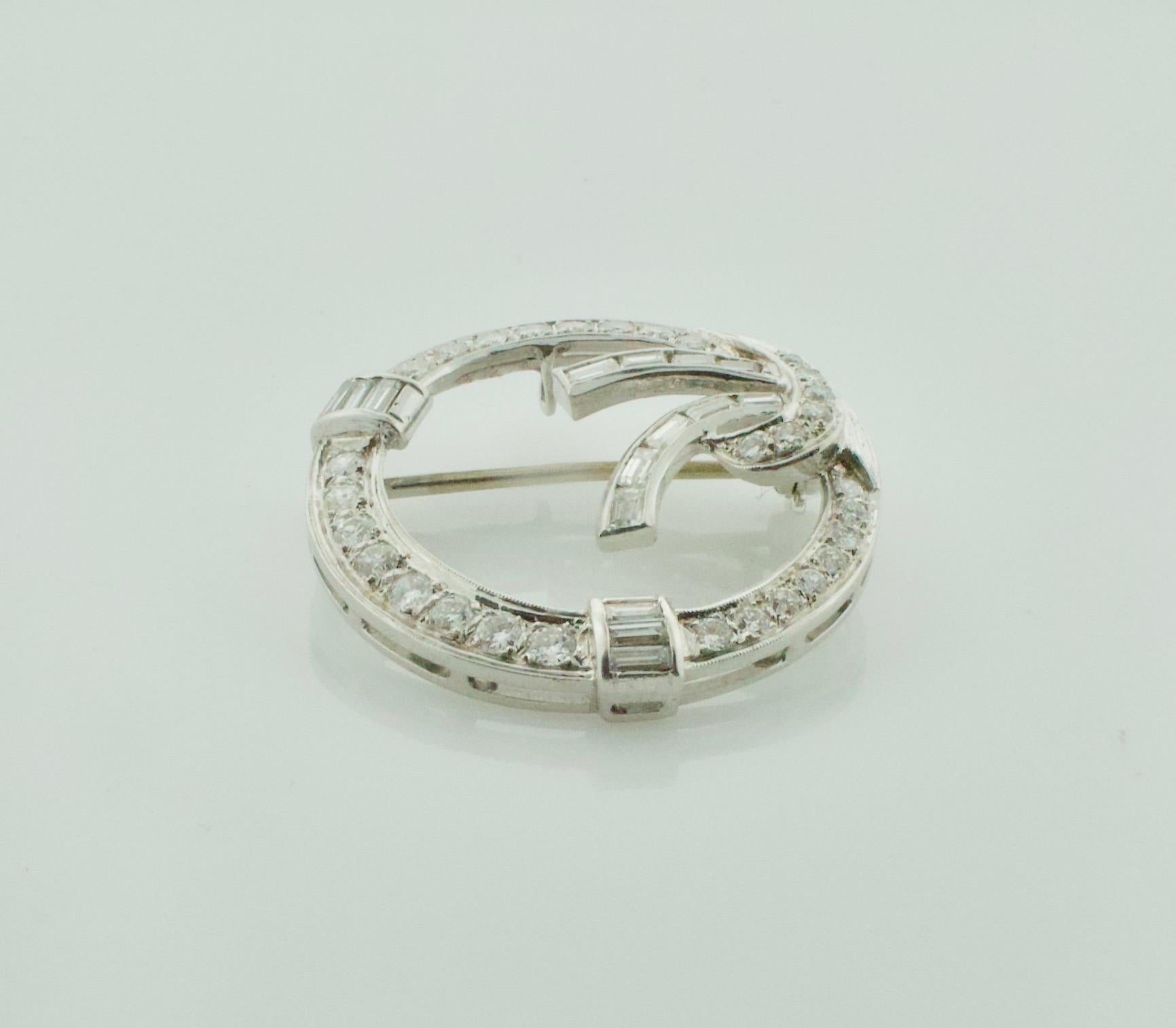 Art Deco Diamant-Platin-Halskette und Brosche-Kombination, ca. 1930er Jahre für Damen oder Herren im Angebot