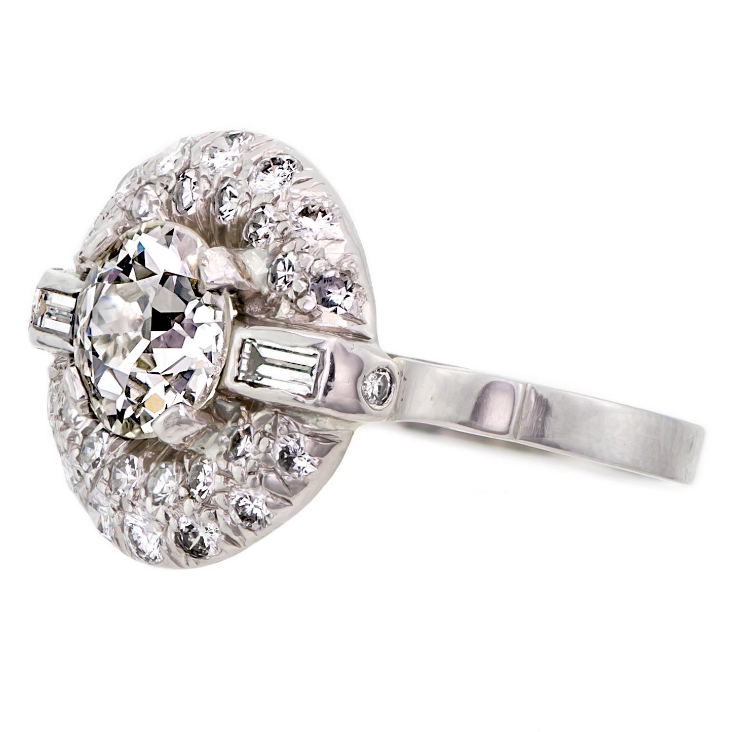 Women's Art Deco Diamond and Platinum Ring Engagement Ring For Sale