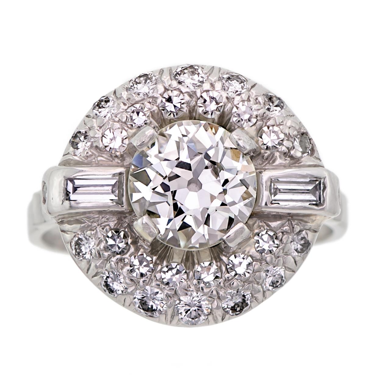 Art Deco Diamond and Platinum Ring Engagement Ring For Sale 1