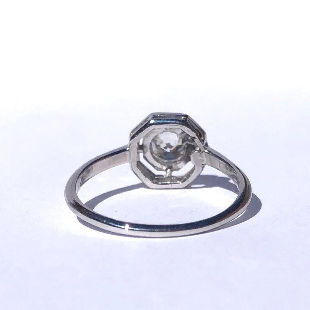 Round Cut Art Deco Diamond and Platinum Solitaire Ring
