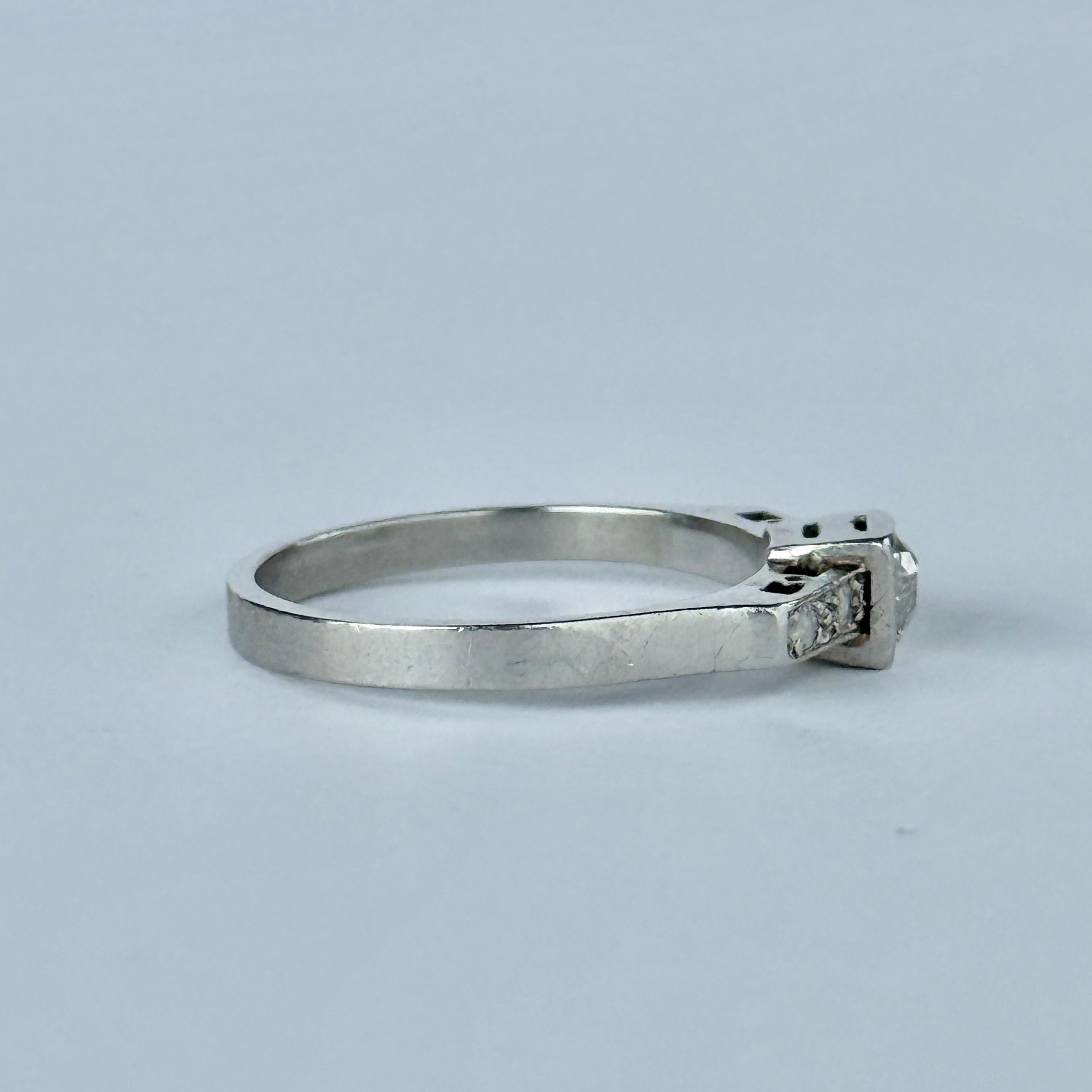Bague solitaire en platine et diamant Art déco Unisexe en vente