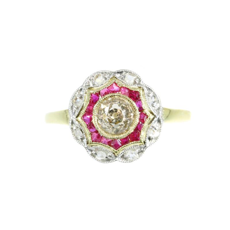Women's Art Deco Diamond and Ruby 18 Karat Yellow Gold Ring, 1920s For Sale