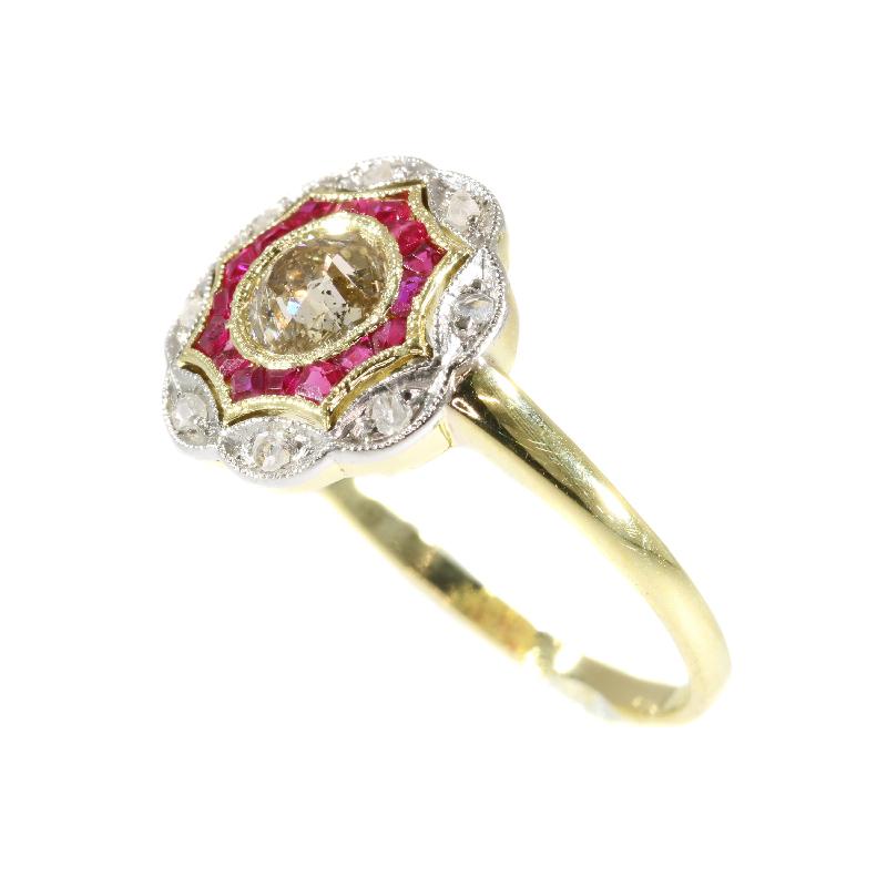 Art Deco Diamond and Ruby 18 Karat Yellow Gold Ring, 1920s For Sale 2