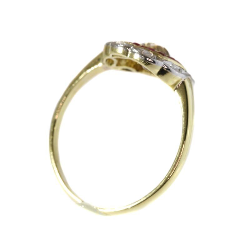 Art Deco Diamond and Ruby 18 Karat Yellow Gold Ring, 1920s For Sale 4