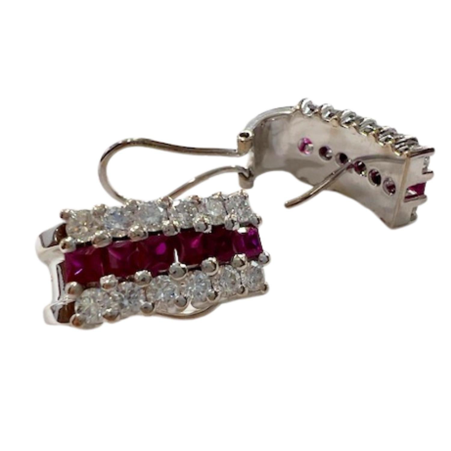 Art Deco Diamond and Ruby 18K Gold Earrings In Good Condition For Sale In MADRID, ES