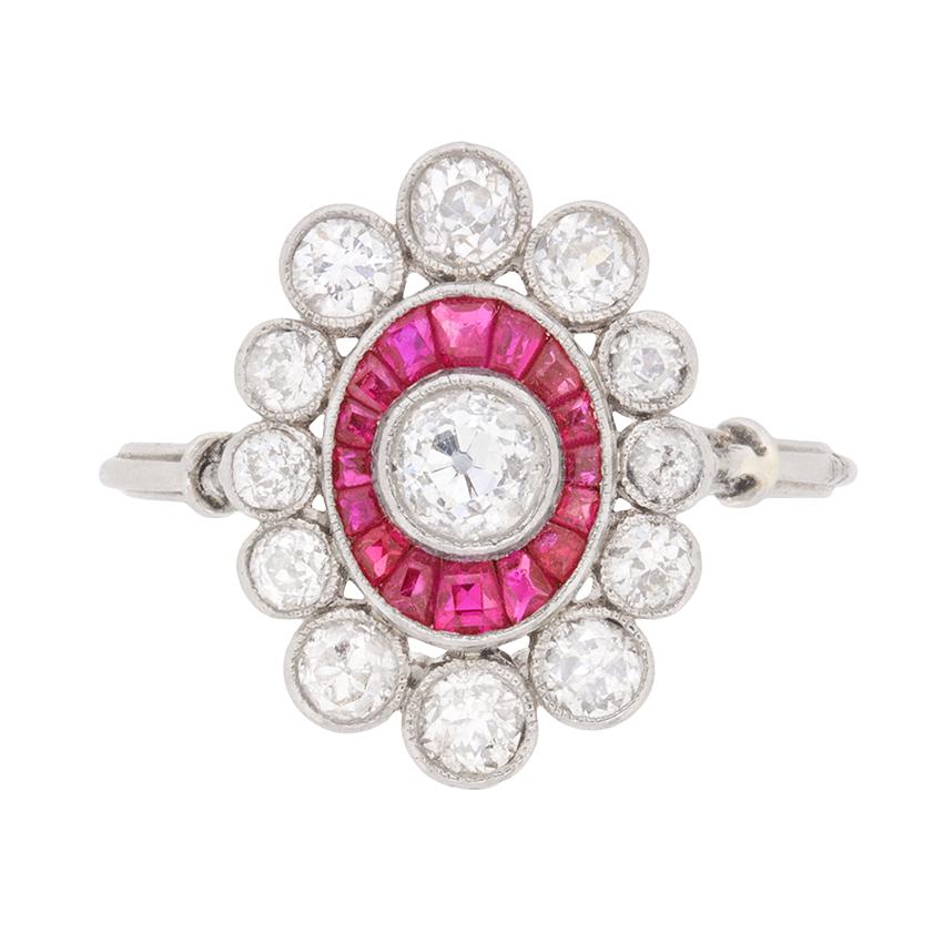 Art Deco Diamond and Ruby Cluster Ring, circa 1920s For Sale 1