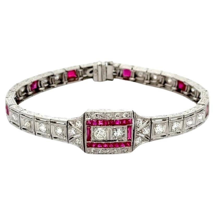 Bracciale Art Deco in platino con diamanti e rubini in vendita