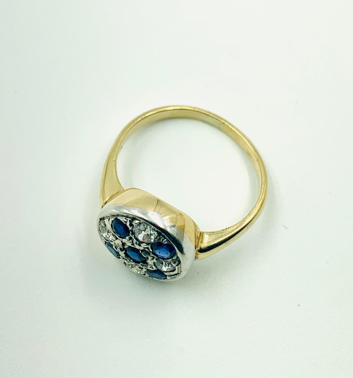 Women's or Men's Art Deco Diamond, Sapphire 14K Yellow Gold, Platinum Circle Ring For Sale