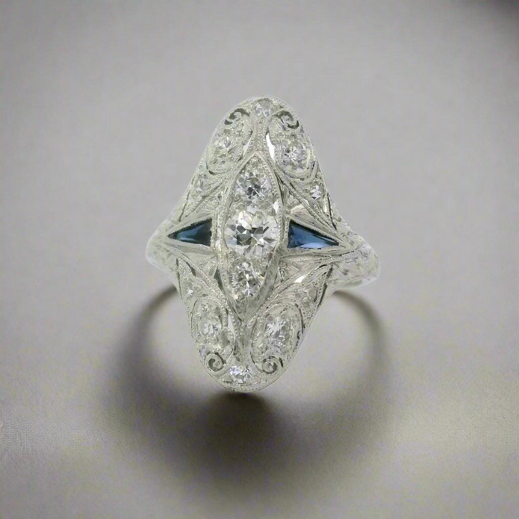 Taglio rotondo Art Deco Diamond and Sapphire 14K Gold Ring in vendita