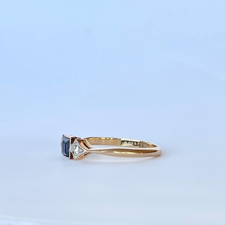 Art Deco Diamond and Sapphire 18 Carat Gold Ring In Good Condition For Sale In Chipping Campden, GB