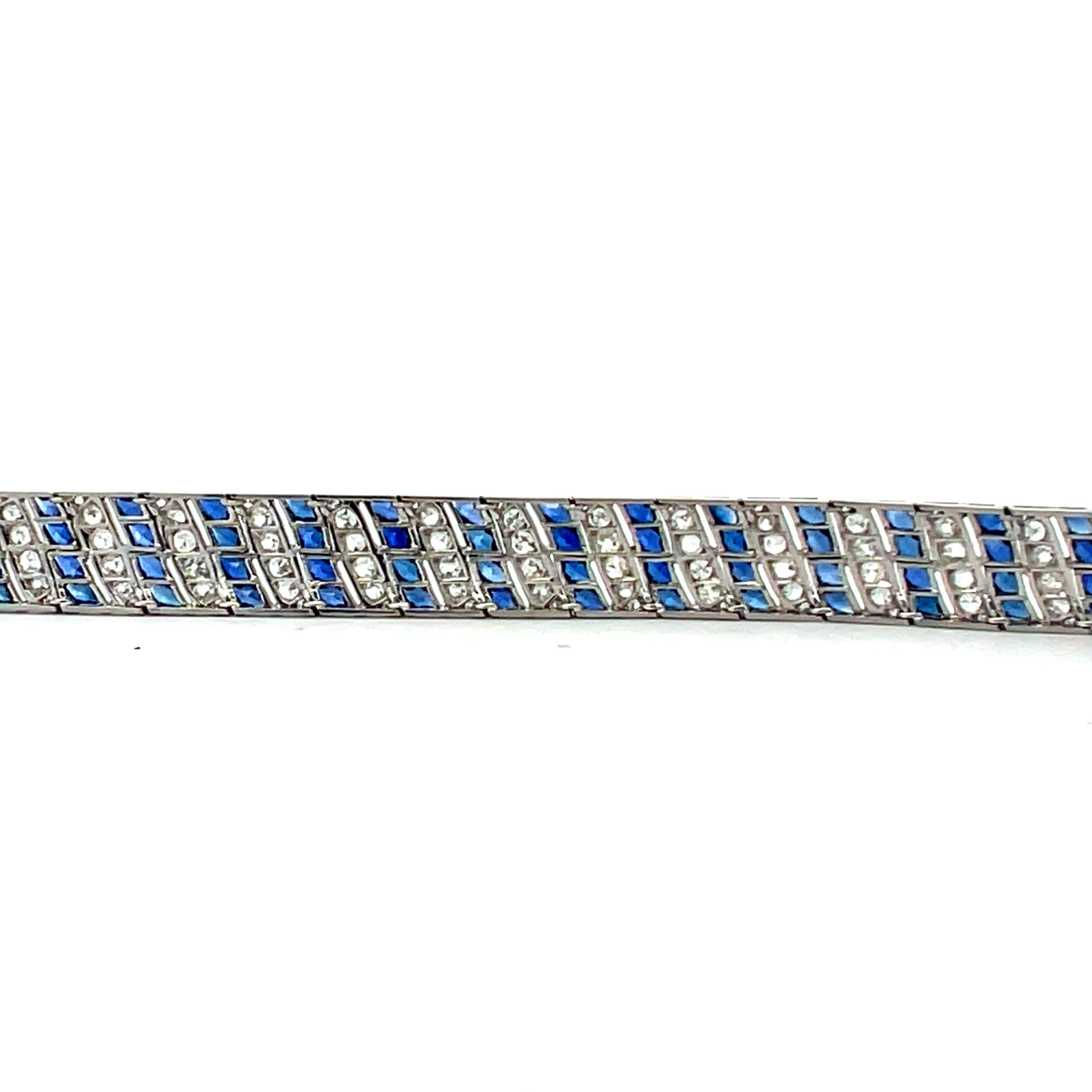 Art Deco Diamond and Sapphire Barberpole Platinum Filigree Tennis Link Bracelet In Excellent Condition For Sale In Beverly Hills, CA