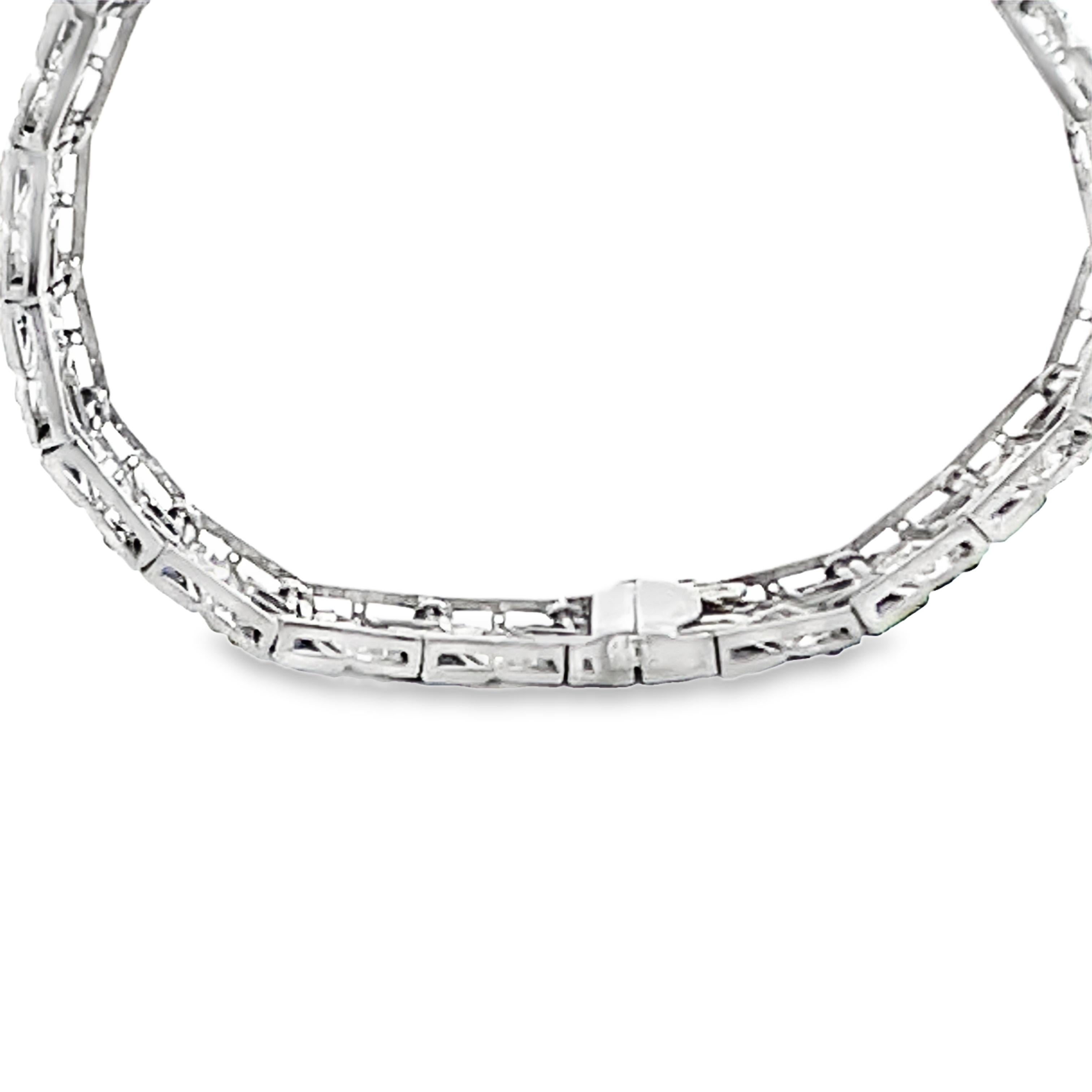 Women's or Men's Art Deco Diamond and Sapphire Barberpole Platinum Filigree Tennis Link Bracelet For Sale