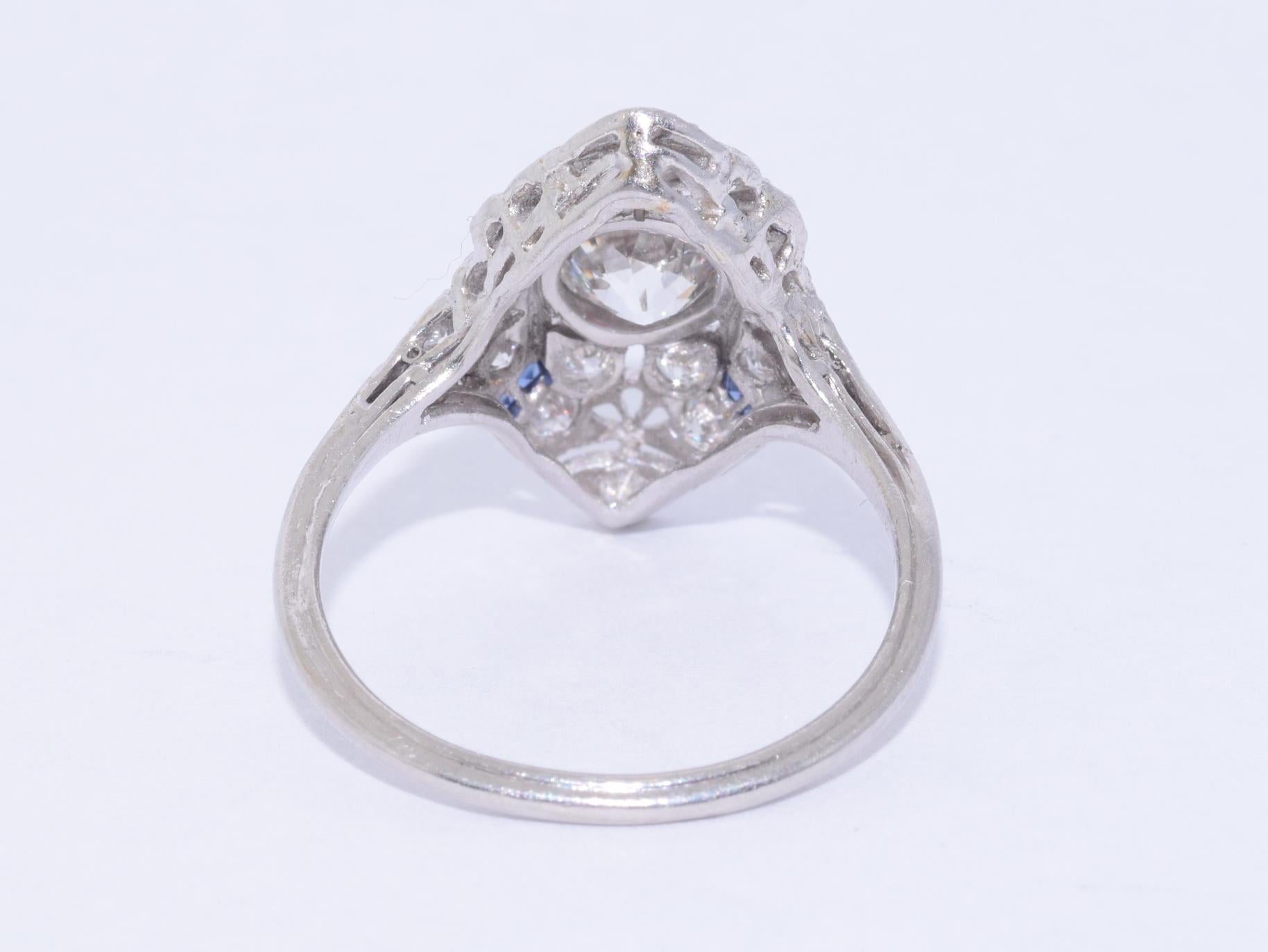 Filigraner Ring mit Diamant und Saphir im Art-Deco-Stil, ca. 1920er Jahre im Zustand „Gut“ im Angebot in New York, NY