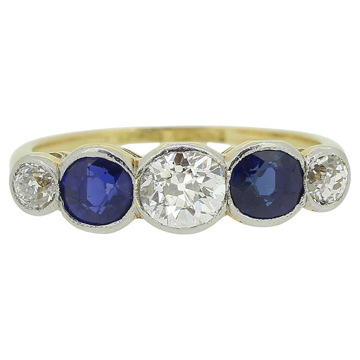 Fünfsteiniger Art-Déco-Ring mit Diamanten und Saphiren