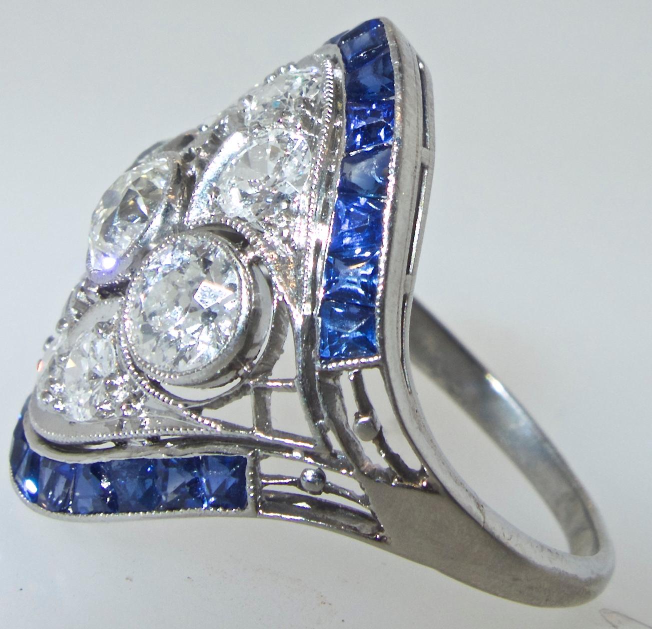 Art Deco Diamond and Sapphire Ring, circa 1920 (Art déco)