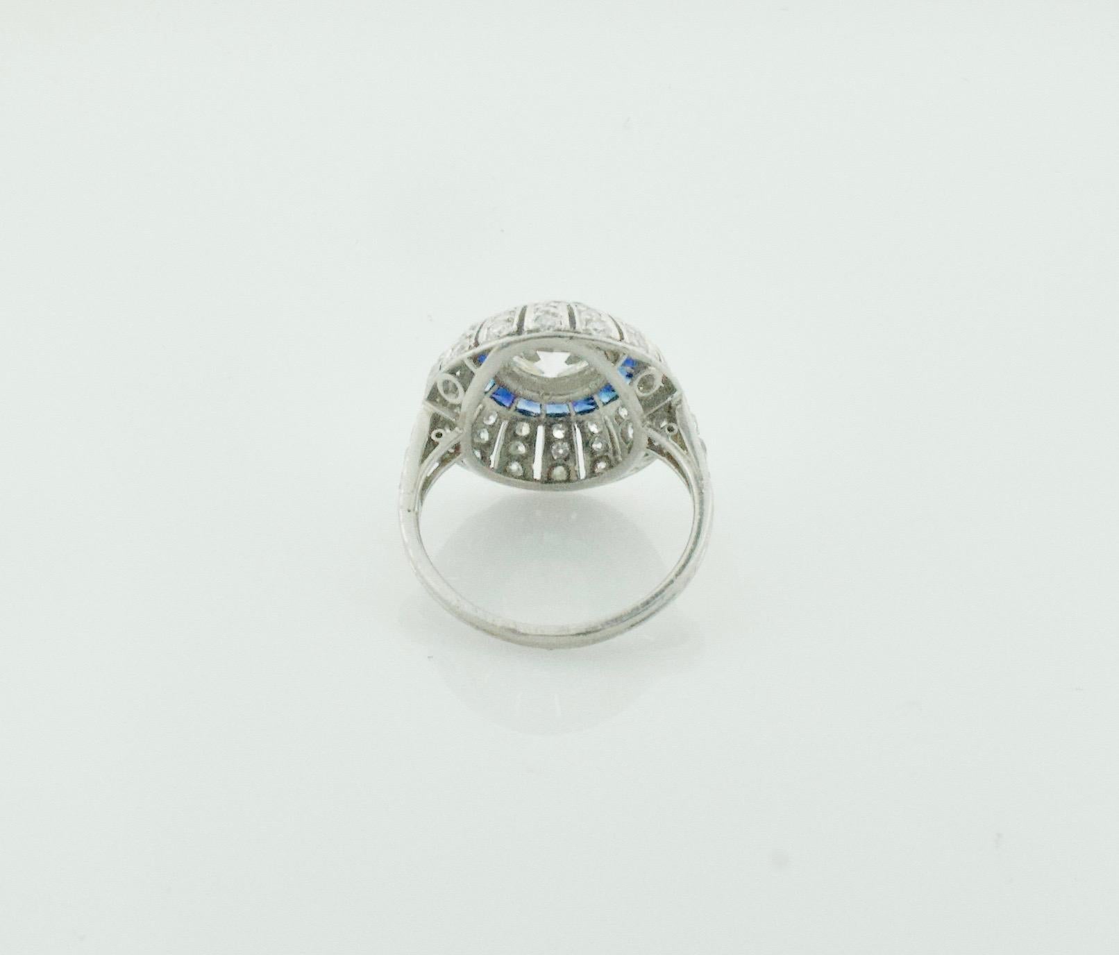 Art Deco Diamond and Sapphire Ring in Platinum, circa 1920s In Excellent Condition For Sale In Wailea, HI