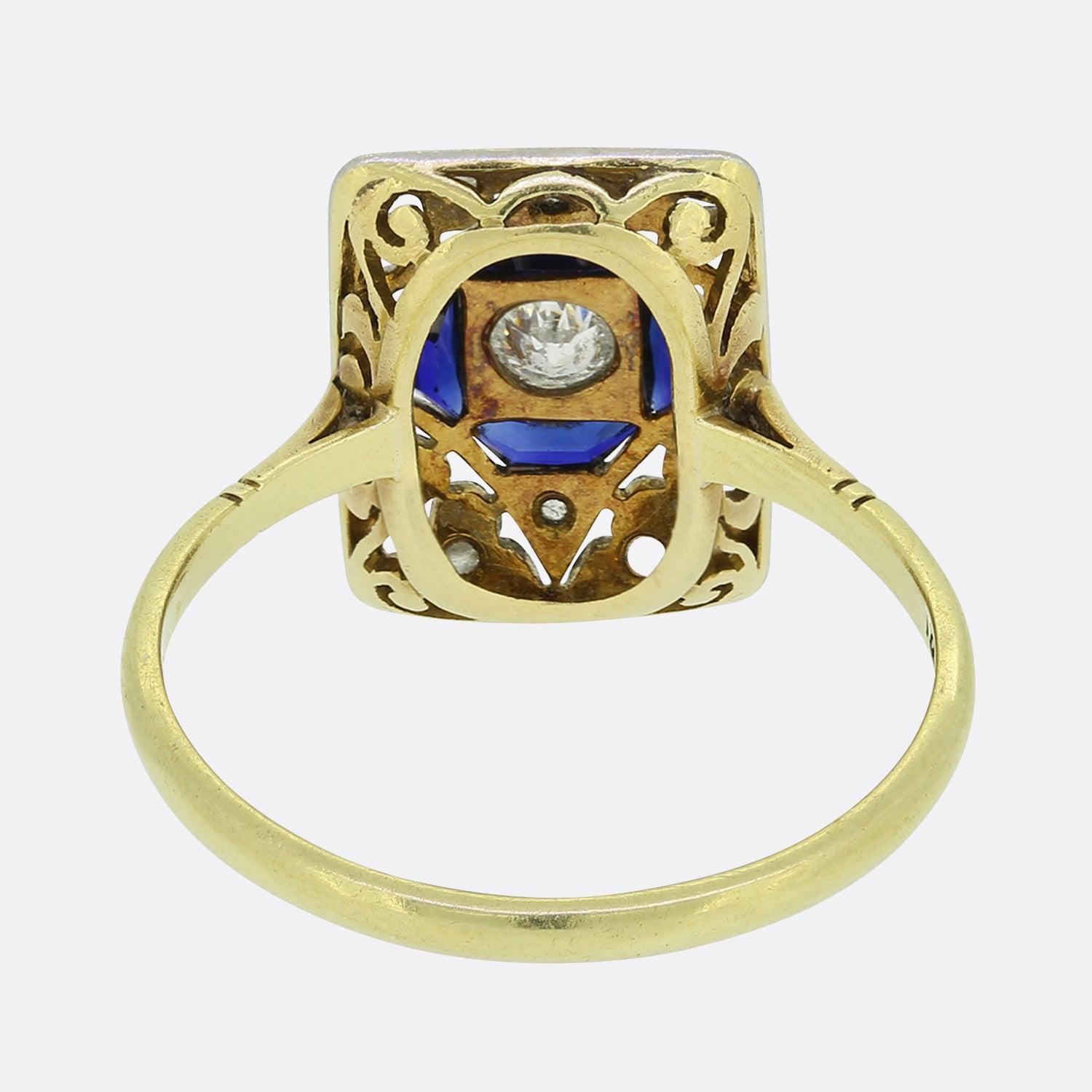 Art Deco Diamond and Sapphire Tablet Ring In Good Condition For Sale In London, GB