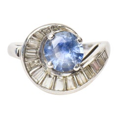 Anillo Art Déco de Diamantes Baguette, Zafiro y Platino