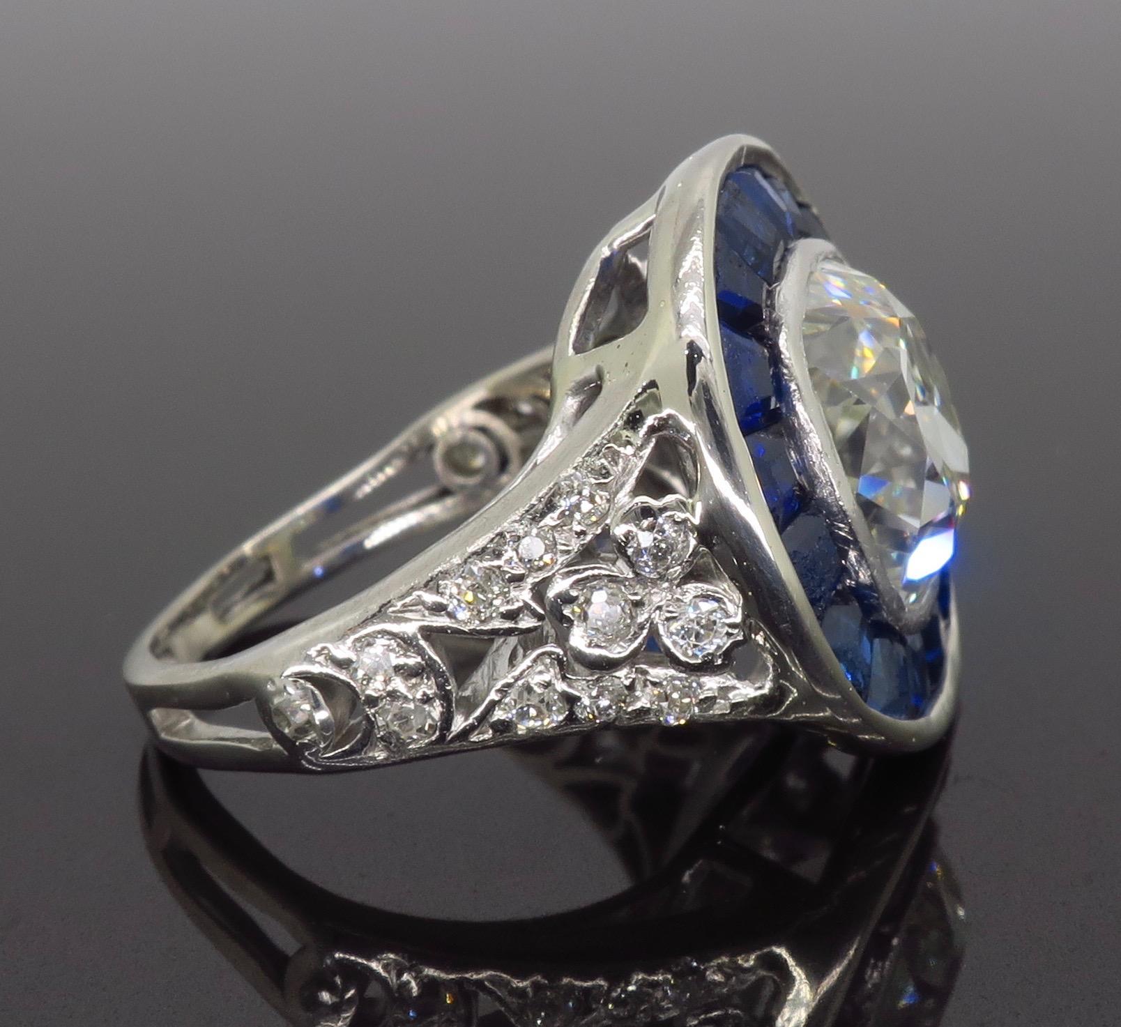 Women's or Men's Art Deco Style Diamond and Blue Sapphire Ring in Platinum