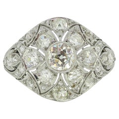 Art Deco Bombe-Ring mit Diamanten