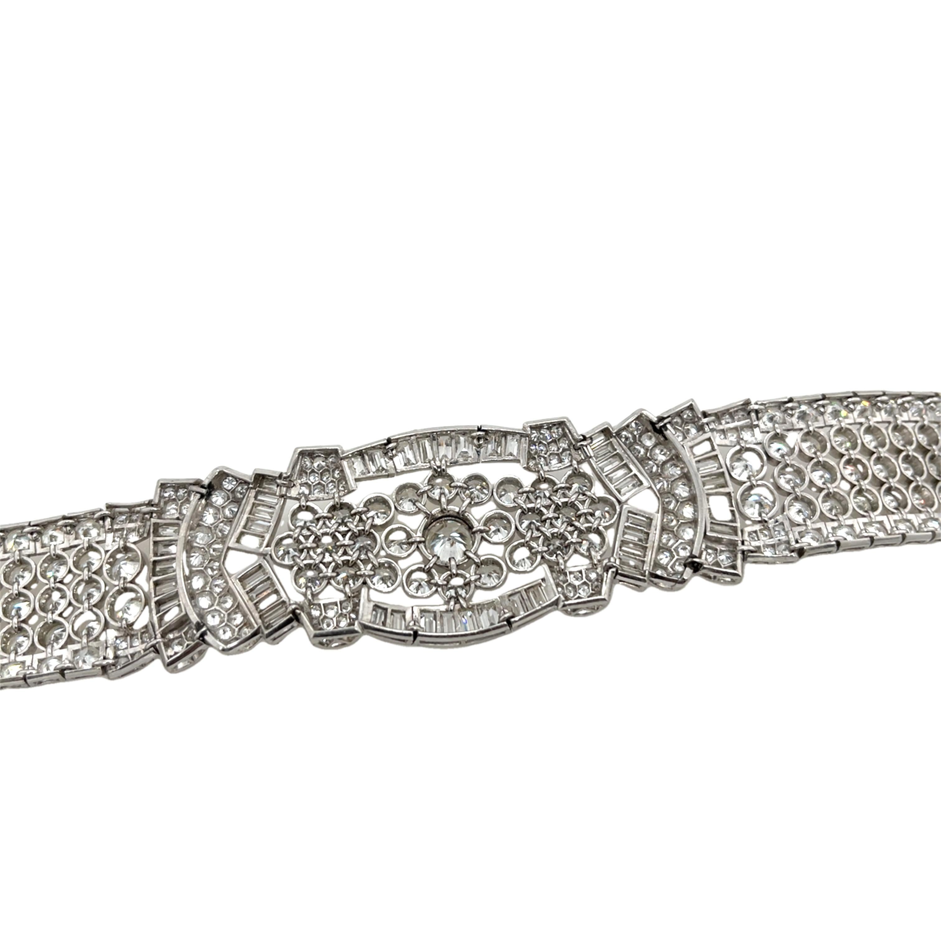 Art Deco Diamantarmband 31.40 Karat in Platin gefasst 1