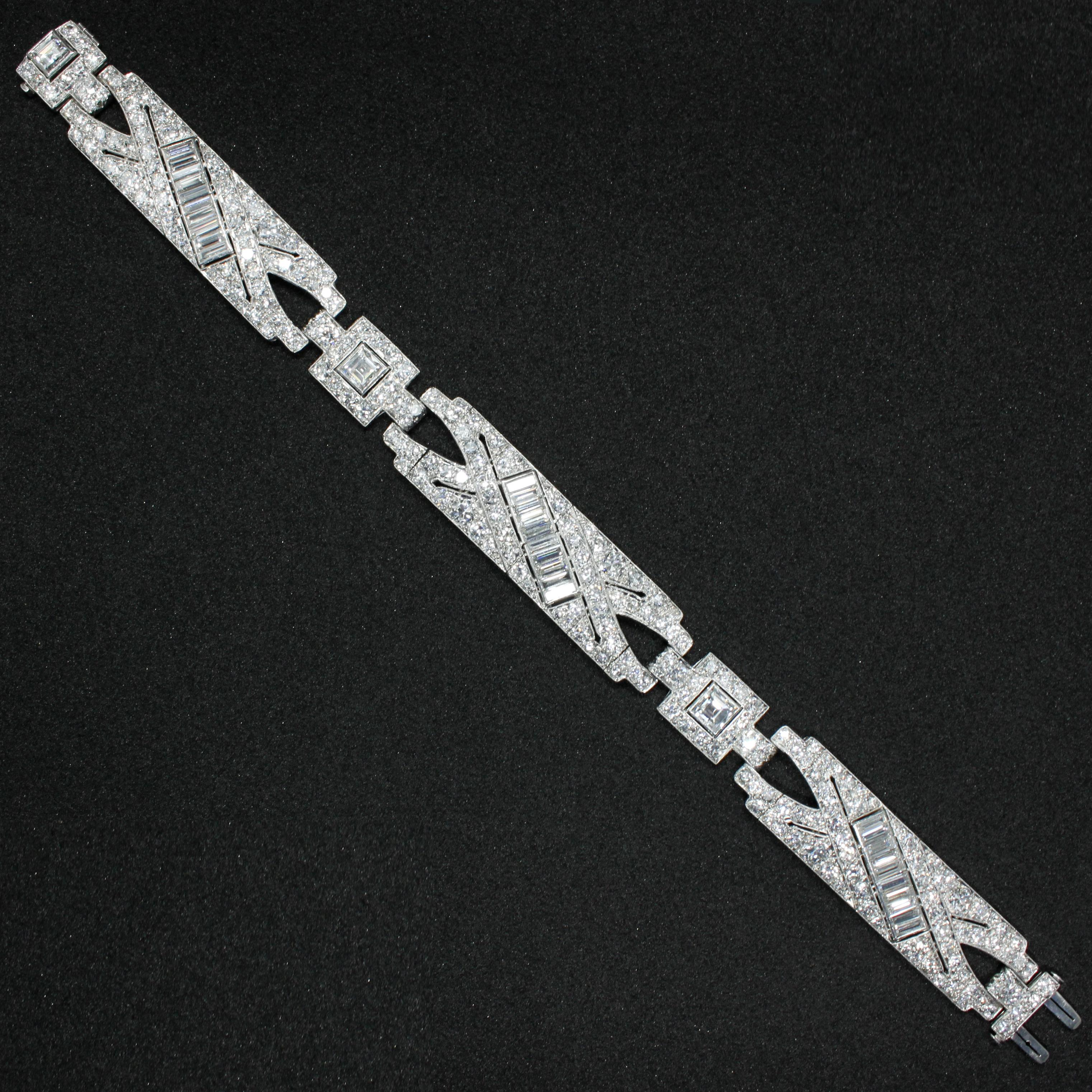 Asscher Cut Art Deco Diamond Bracelet, circa 1920s