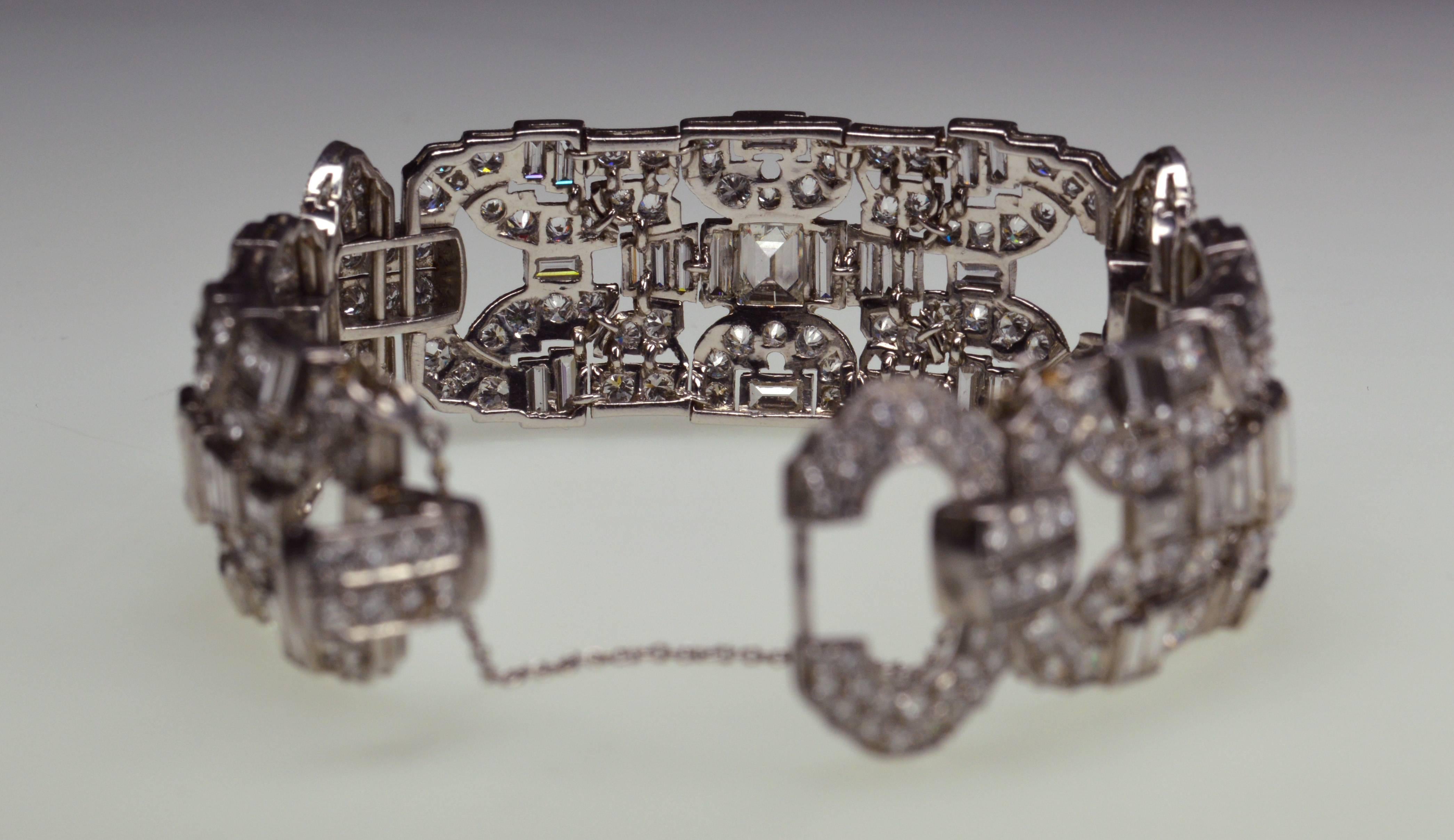 Art Deco Diamond Bracelet In Excellent Condition For Sale In Zurich, CH