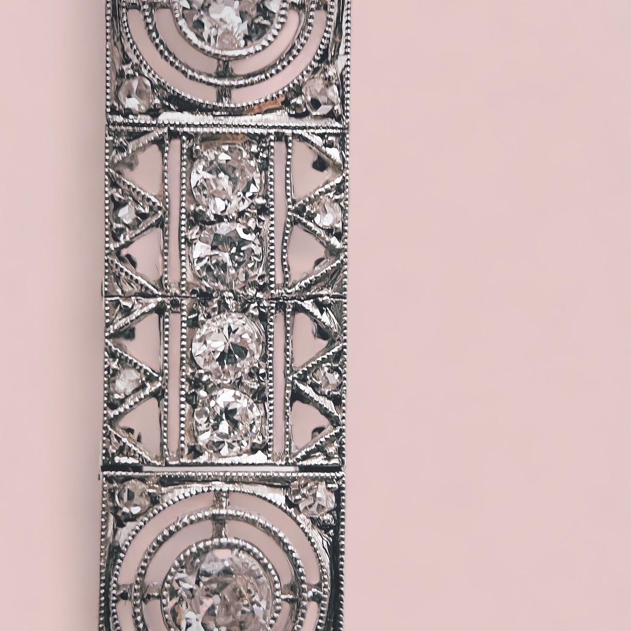 Art Deco Diamond Bracelet In Platinum, 0.8cm Width, 18.5cm Length, Circa 1920's For Sale 5
