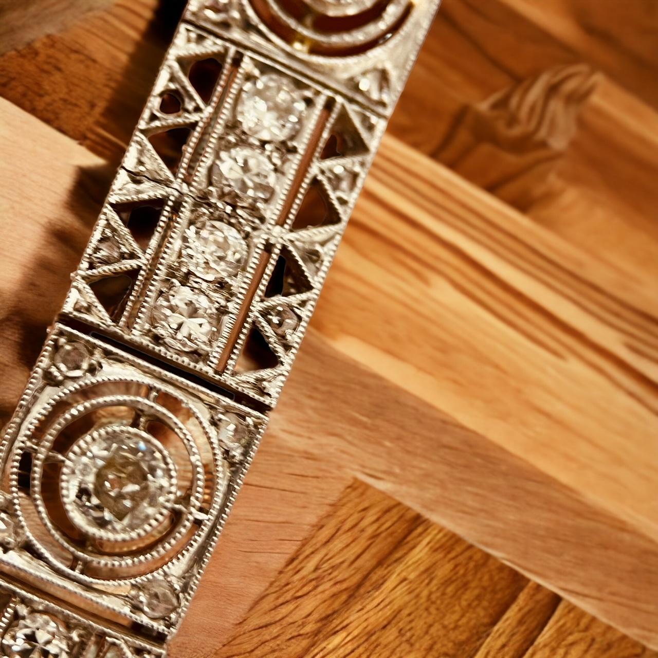 Art-Déco-Diamantarmband aus Platin, 0,8 cm Breite, 18,5 cm Länge, ca. 1920er Jahre im Angebot 6