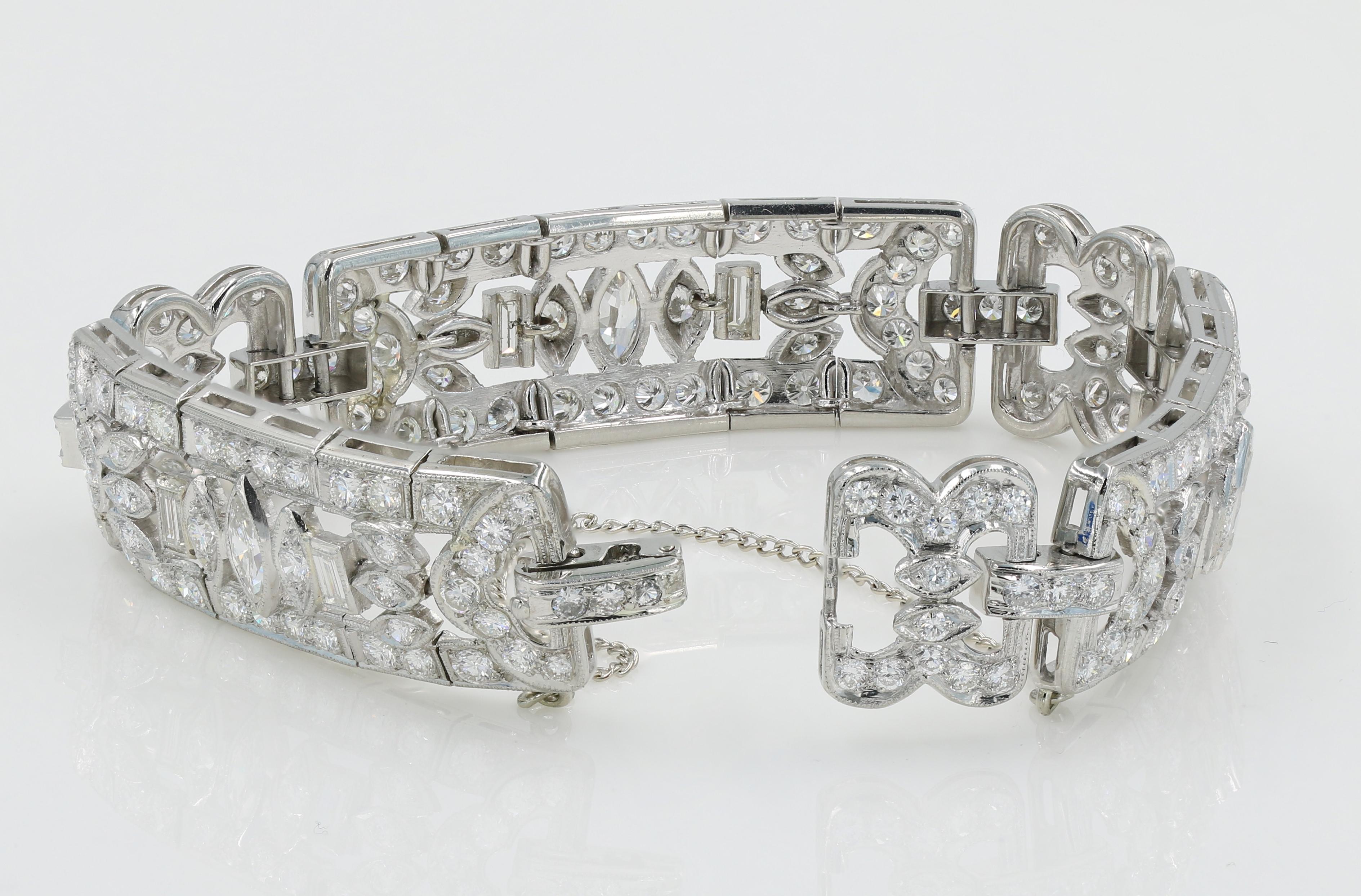 Art Deco Diamond Bracelet in Platinum, Approx 8.62tw. In Excellent Condition For Sale In Chicago, IL