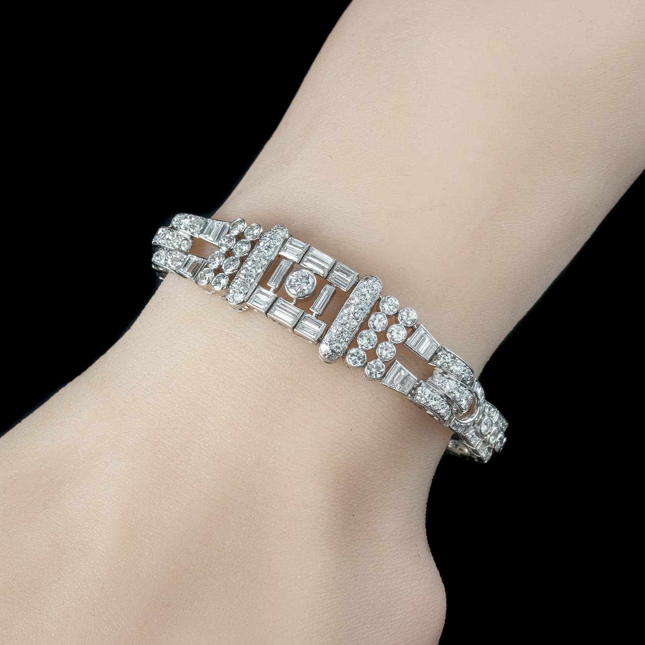 Art Deco Diamond Bracelet Platinum 15 Carat Diamond For Sale 4