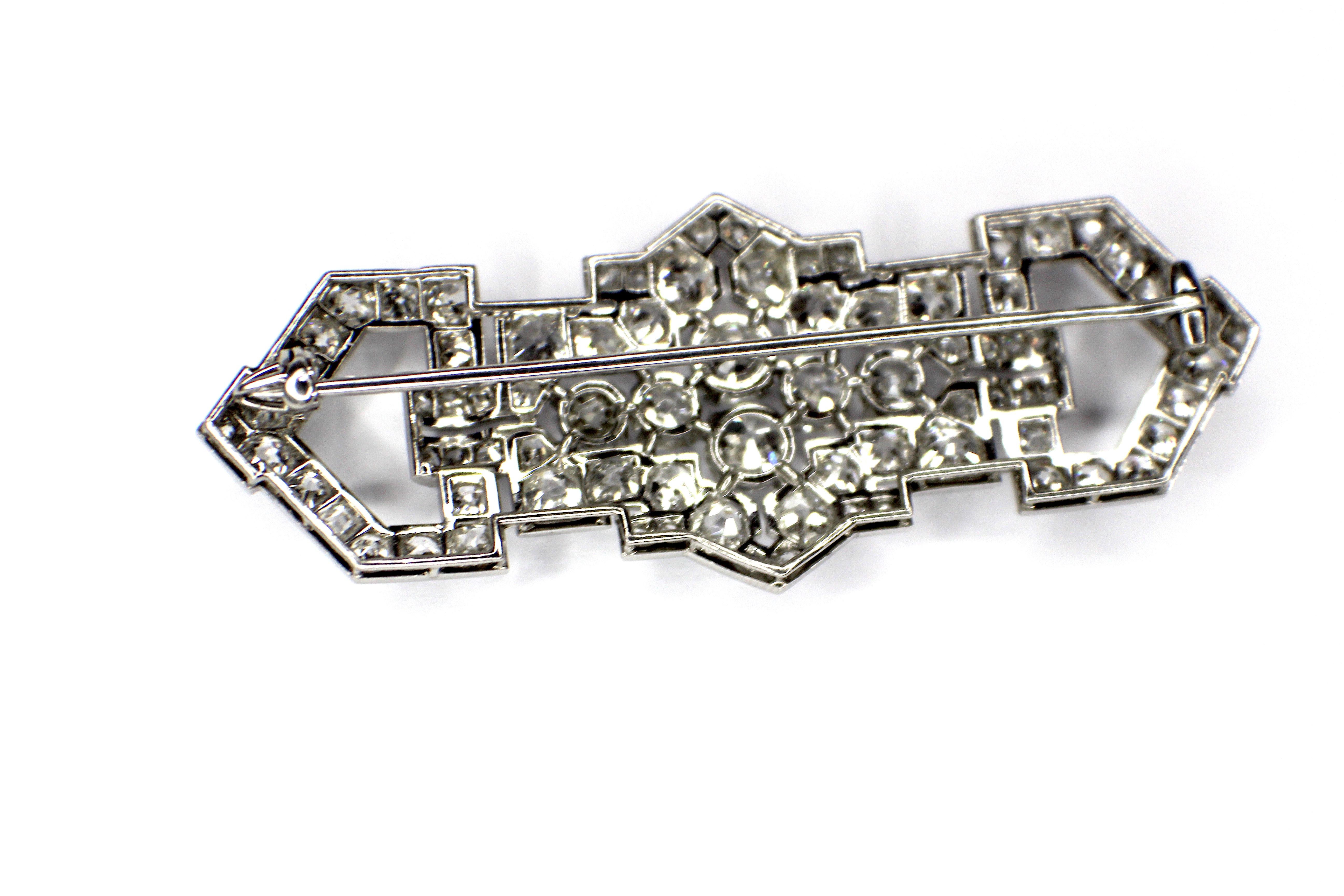 Gemolithos, Art Deco Diamond Brooch, French, by Cartier. Circa 1928 In Good Condition For Sale In Munich, DE