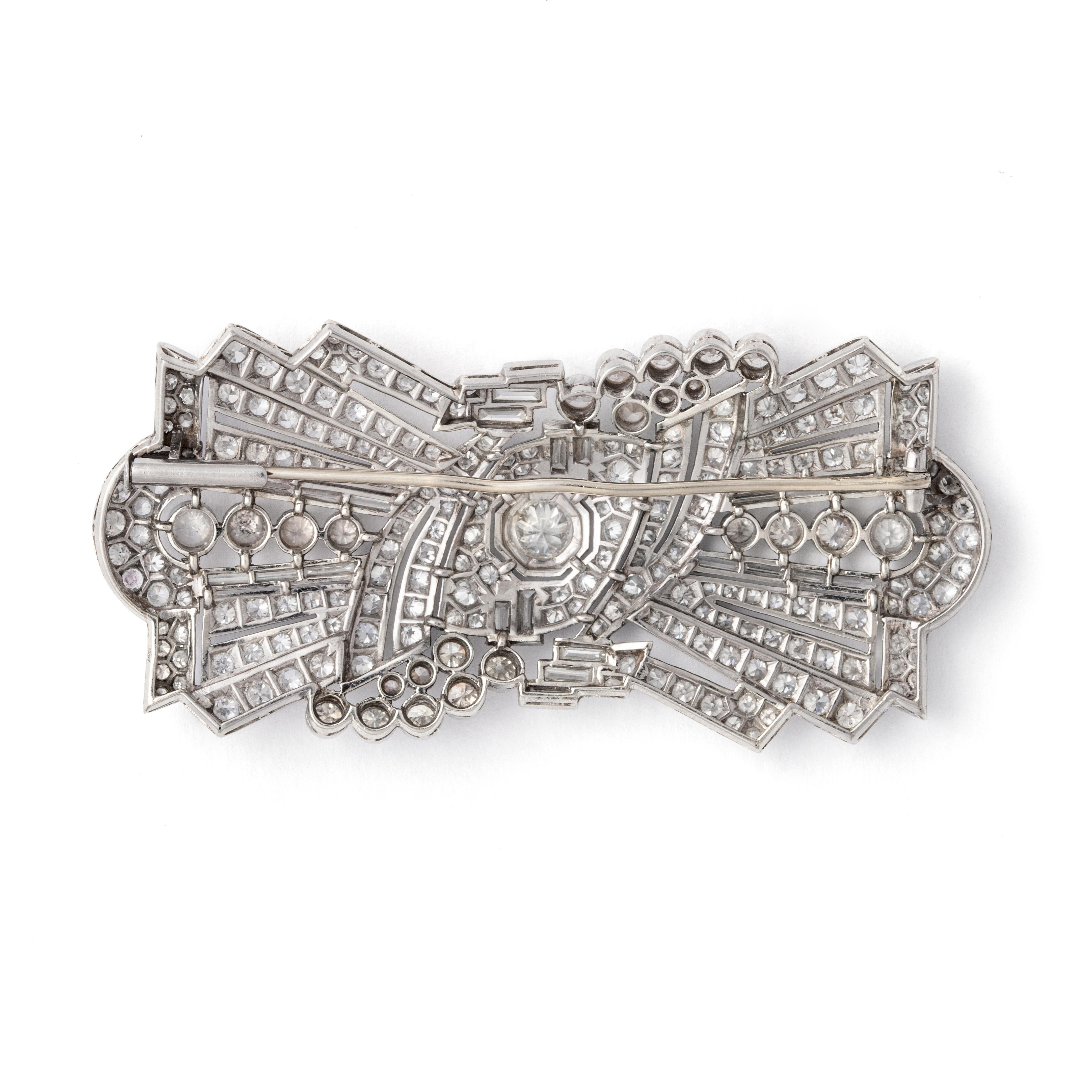 Round Cut Art Deco Diamond Brooch 1930S For Sale