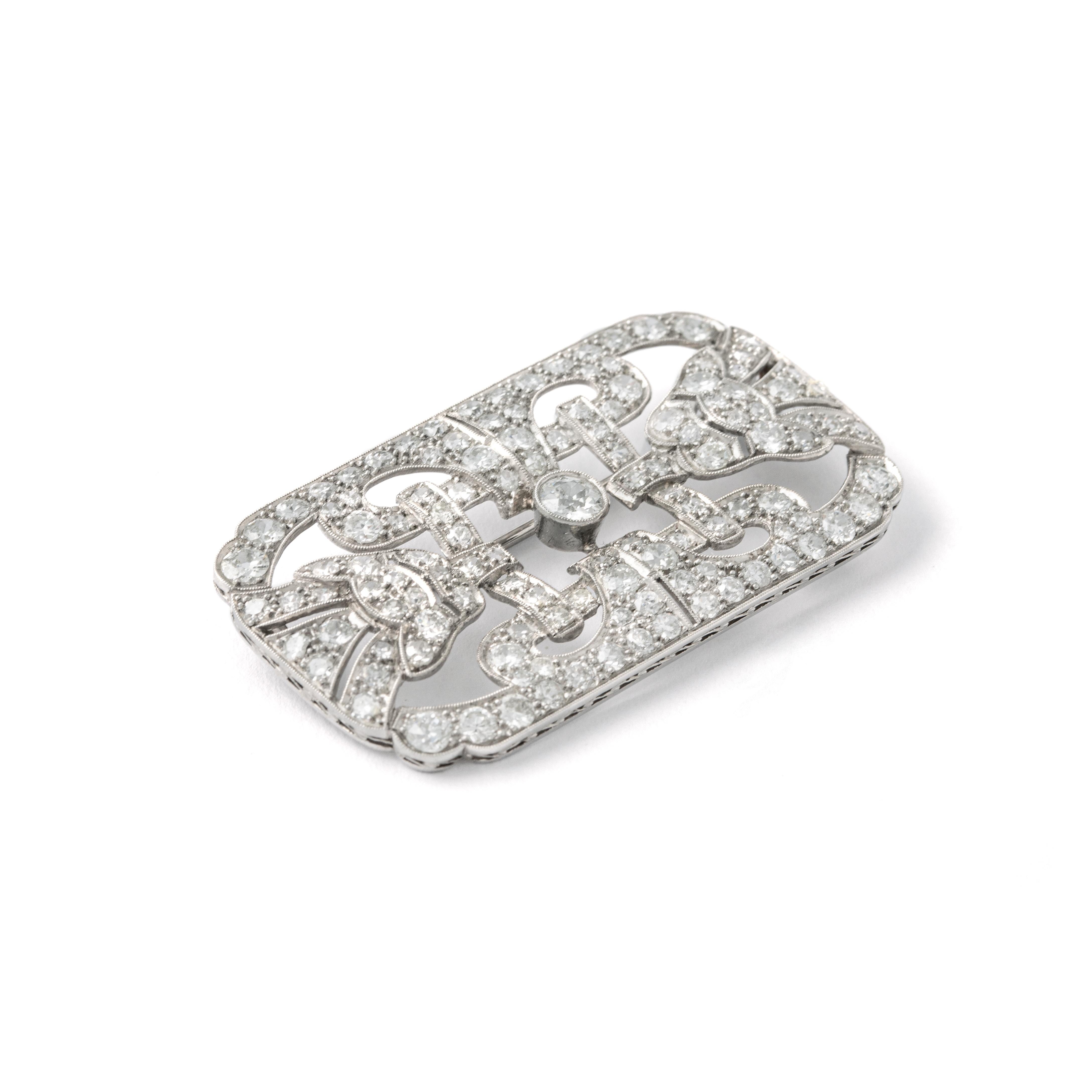 Art Deco Diamond Brooch 1930S In Good Condition For Sale In Geneva, CH