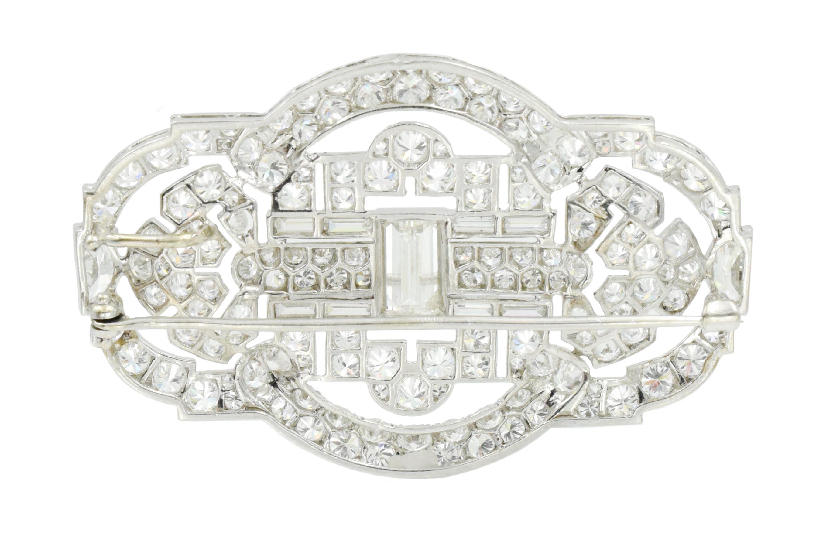 Art Deco Diamond Brooch In Excellent Condition In New York, NY