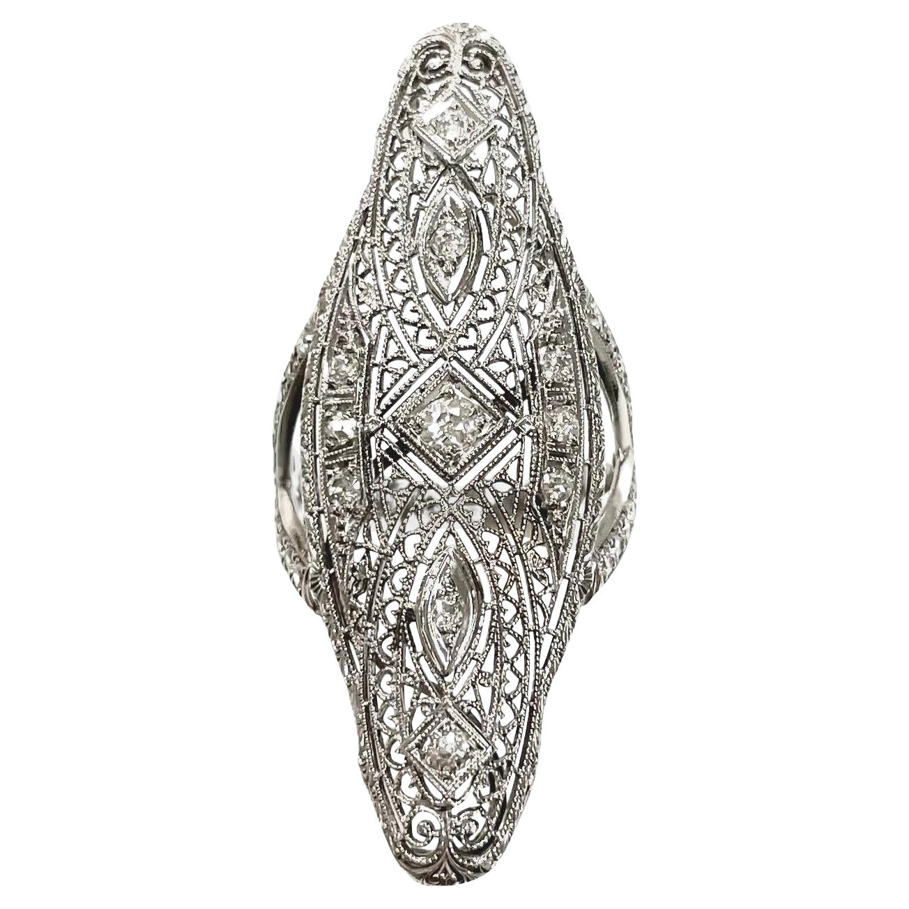 Diamantbrosche im Art déco-Stil, umgestaltet als Paradizia-Ring im Angebot