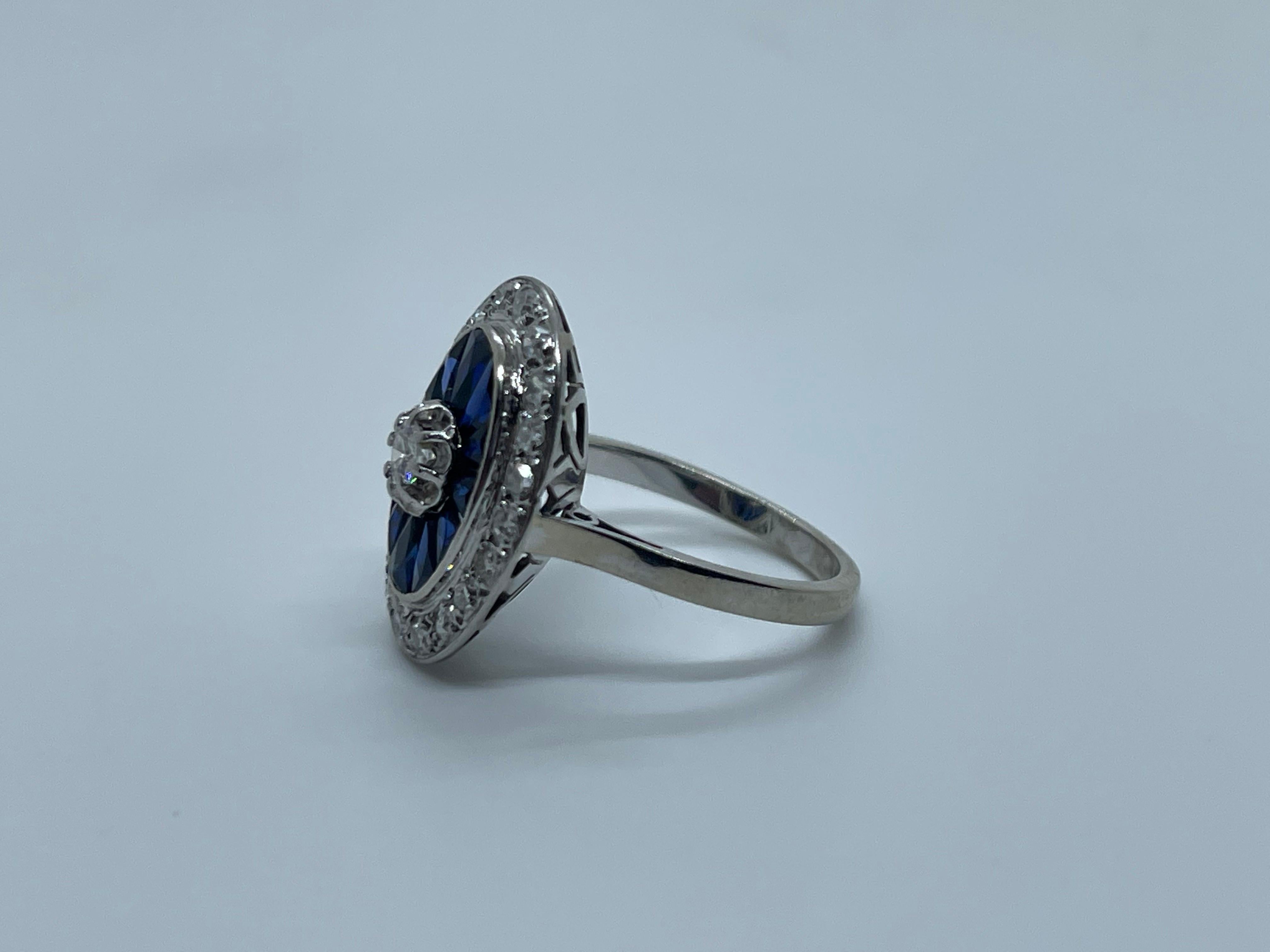 Art Deco Diamond Ceylon Sapphires Ring White Gold 18 Karat In Excellent Condition In Geneva, CH