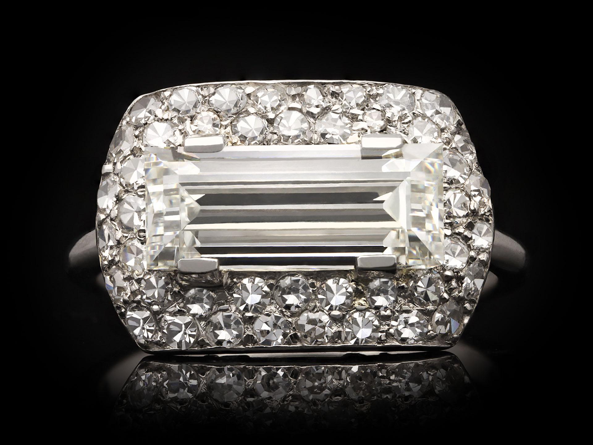 Art Deco diamond cluster ring, circa 1930. For Sale 1