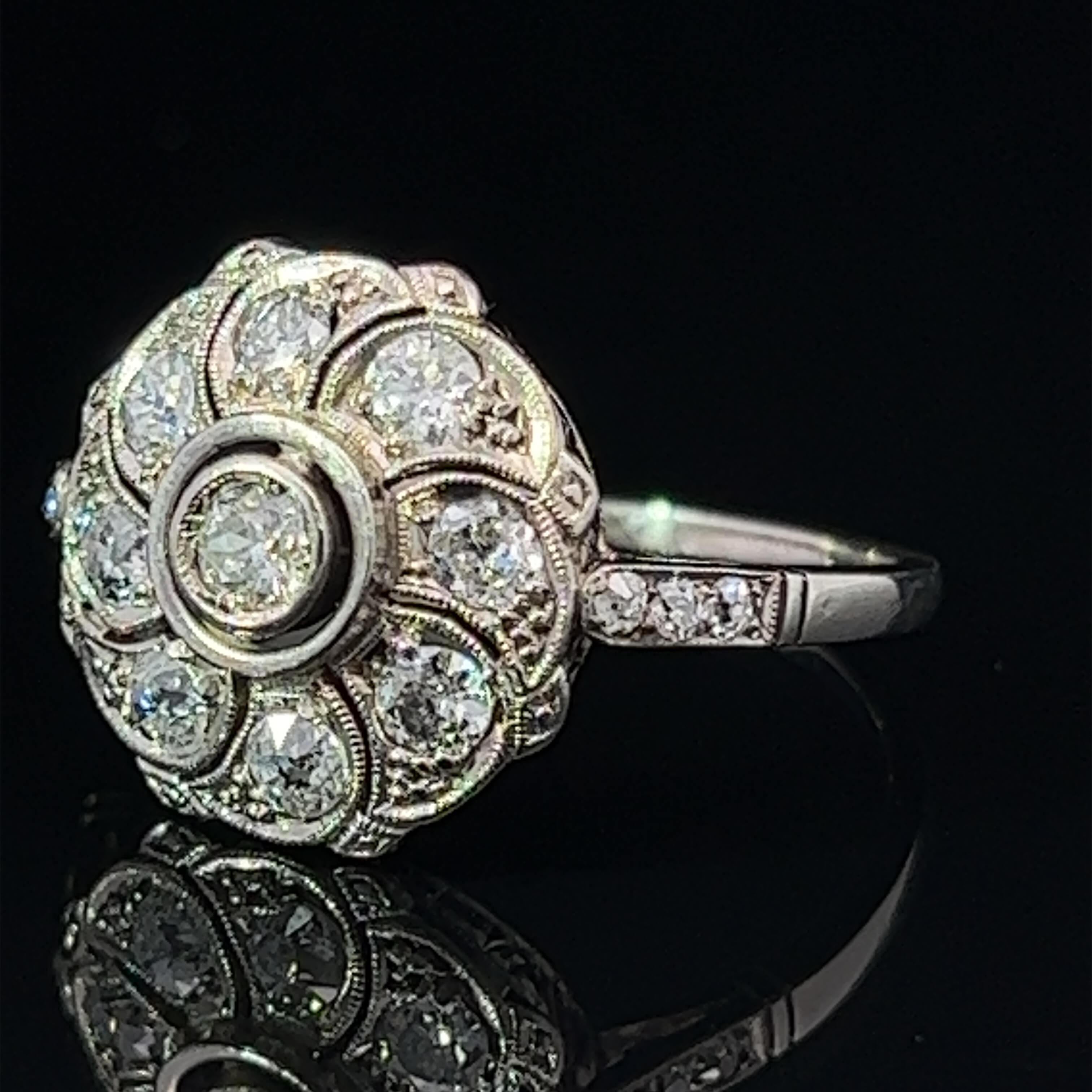 Art DEco Diamond Cluster Ring Circa 1930 For Sale 2