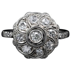 Anello Art DEco con diamanti a grappolo Circa 1930