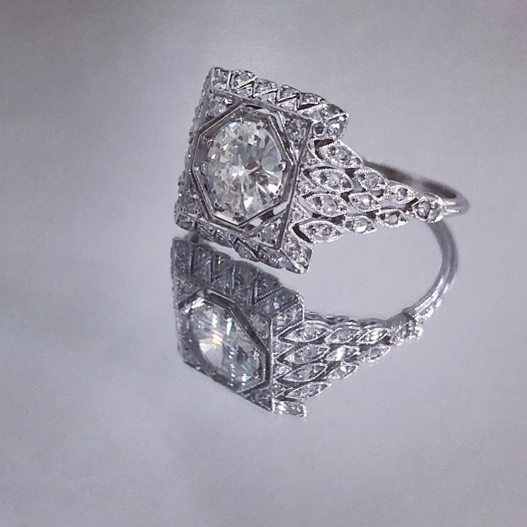 Art-Déco-Diamant-Cluster-Ring, ca. 1930er Jahre im Angebot 1