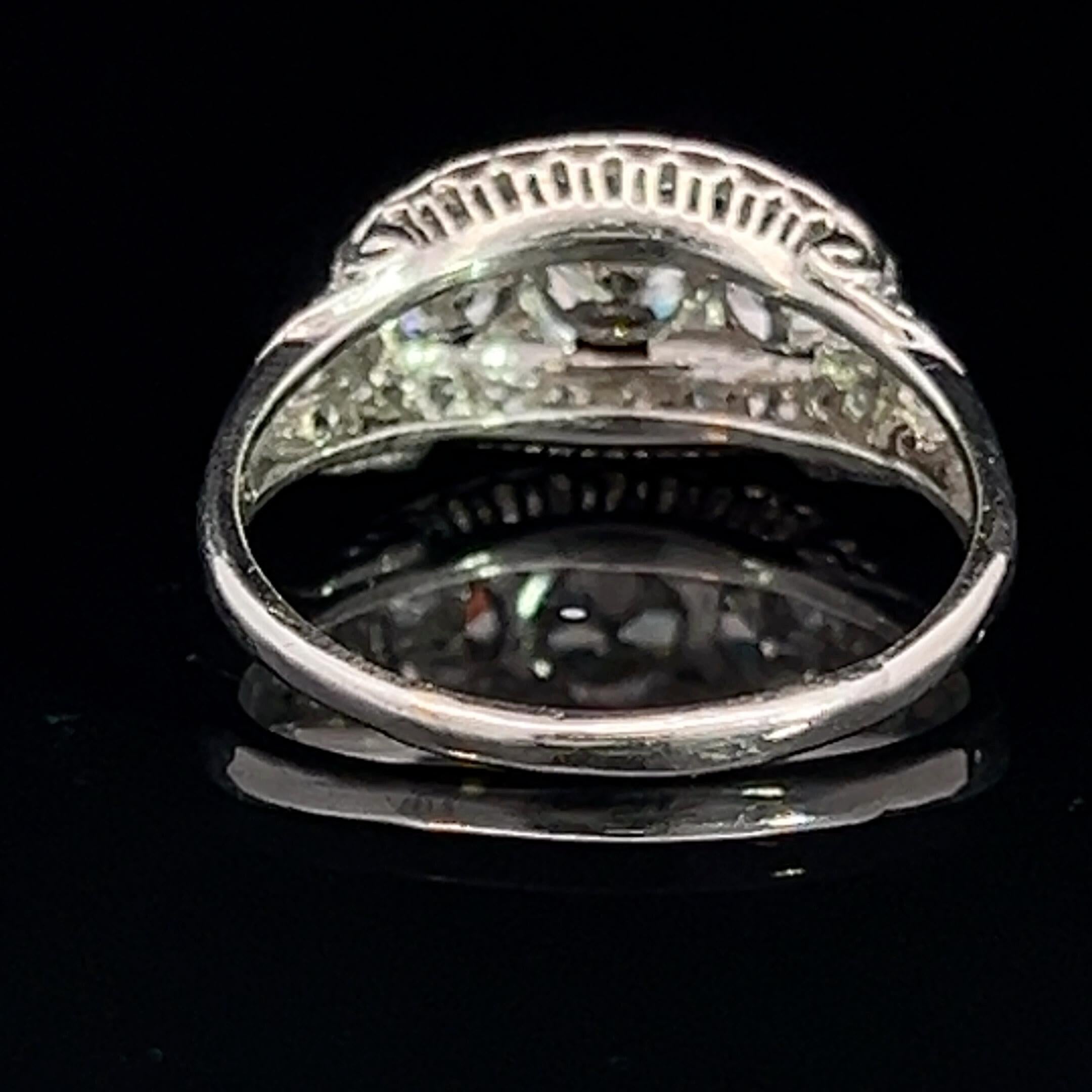 Art Deco Diamant-Cluster-Ring Circa 1930er Jahre für Damen oder Herren im Angebot