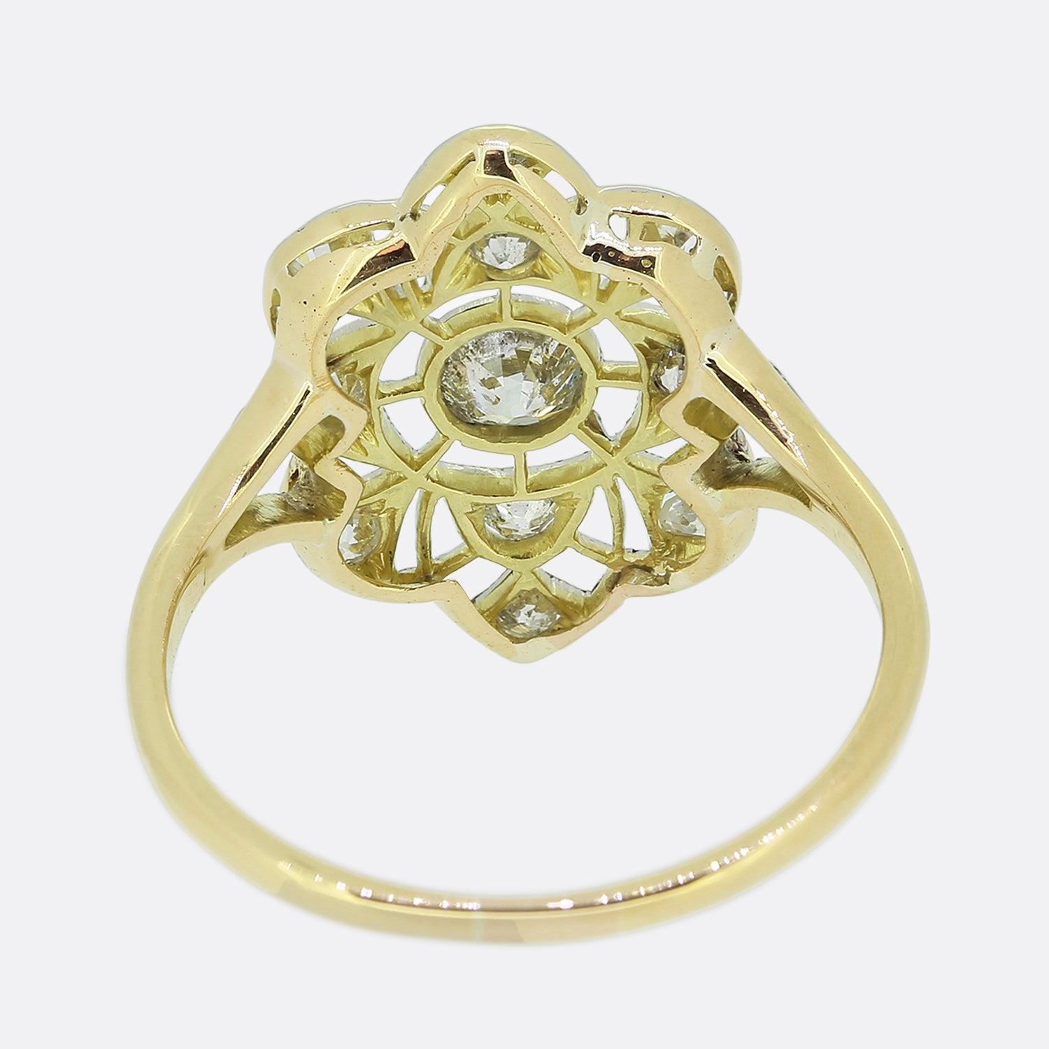 Taglio antico europeo Anello Art Deco con diamanti a grappolo in vendita