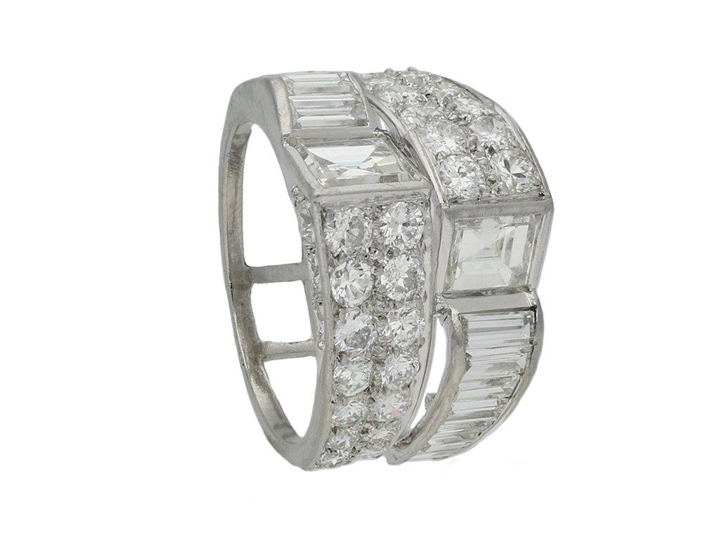Women's or Men's Art Deco Diamond Cocktail Ring, circa 1930 For Sale