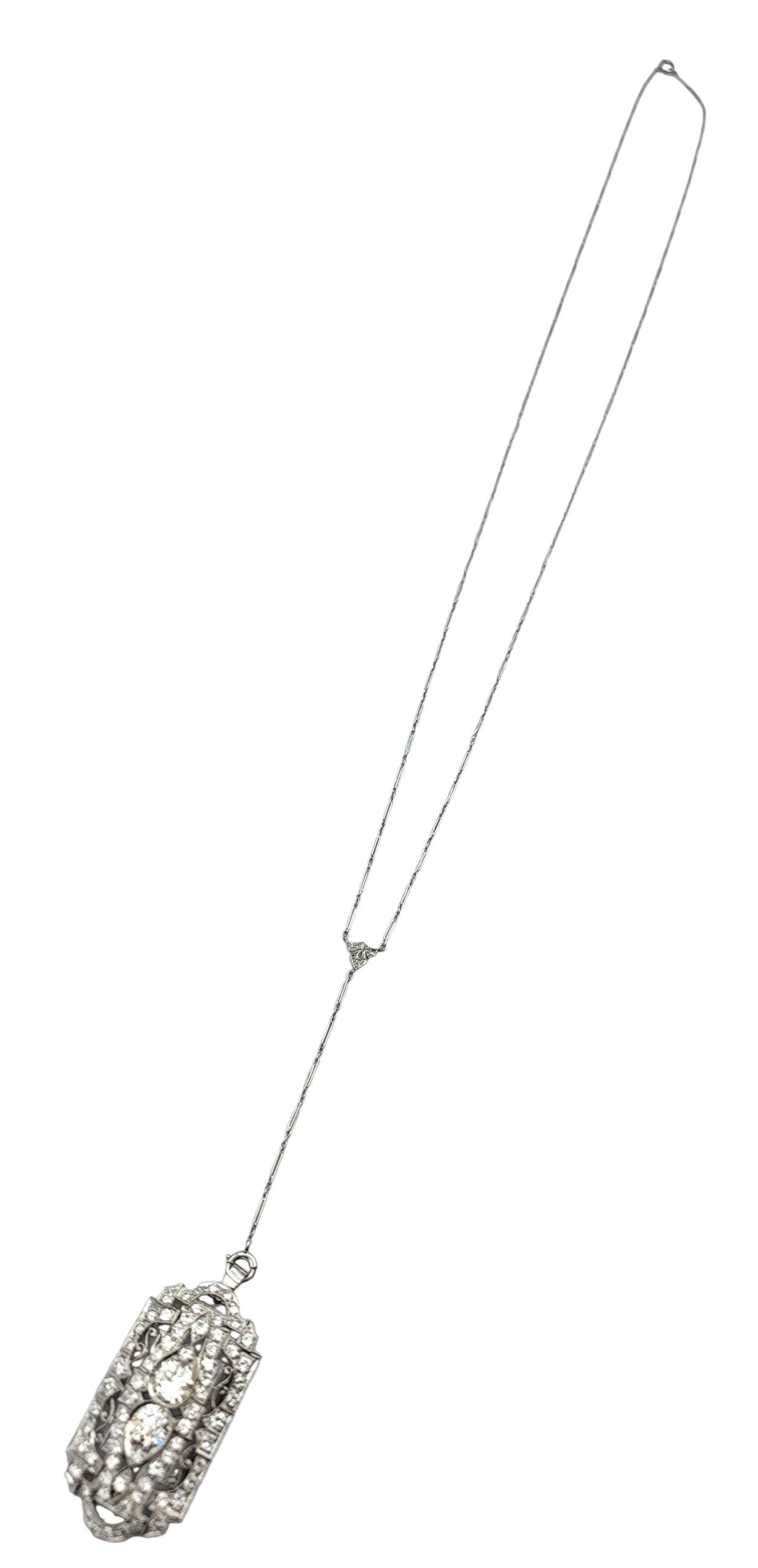 Donna Collana con ciondolo convertibile in diamante Art Deco / Spilla in oro bianco 14 carati in vendita