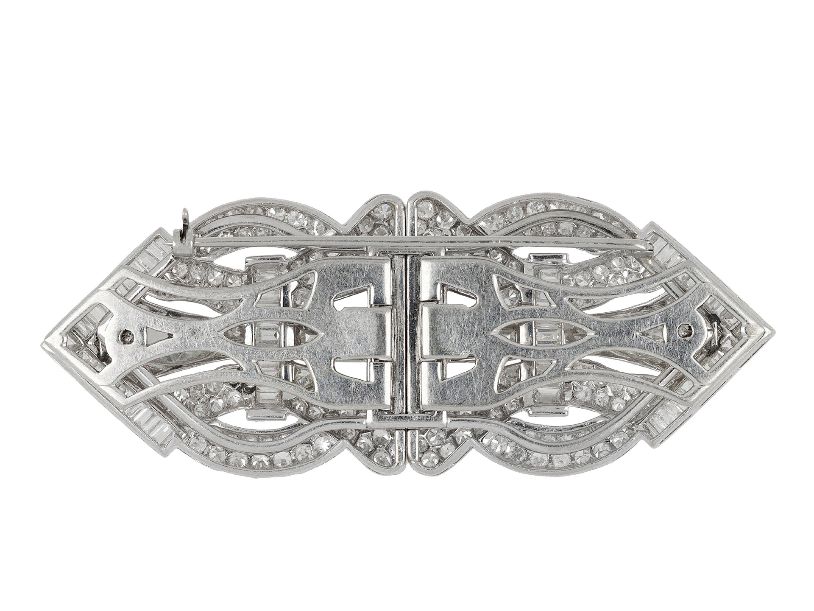 Women's Art Deco diamond double clip brooch, circa 1920 For Sale