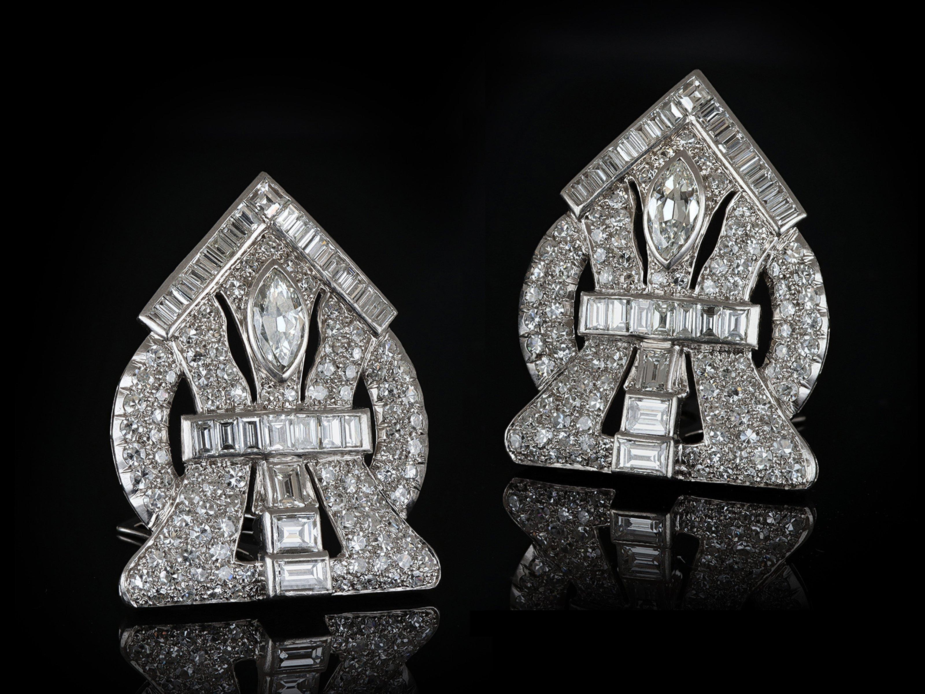 Art Deco diamond double clip brooch, circa 1920 For Sale 4