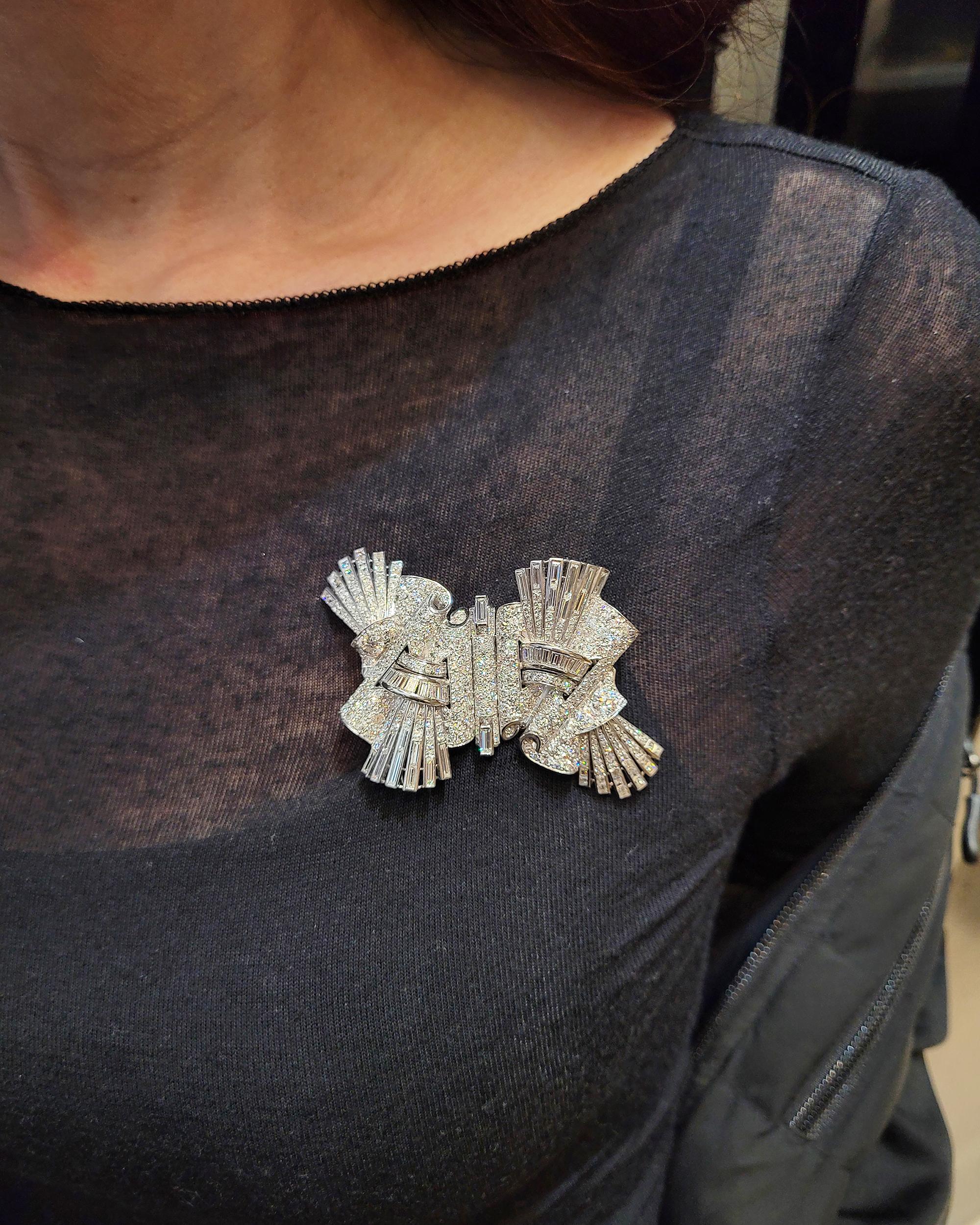 Women's Art Deco Diamond Double Clip Brooch For Sale