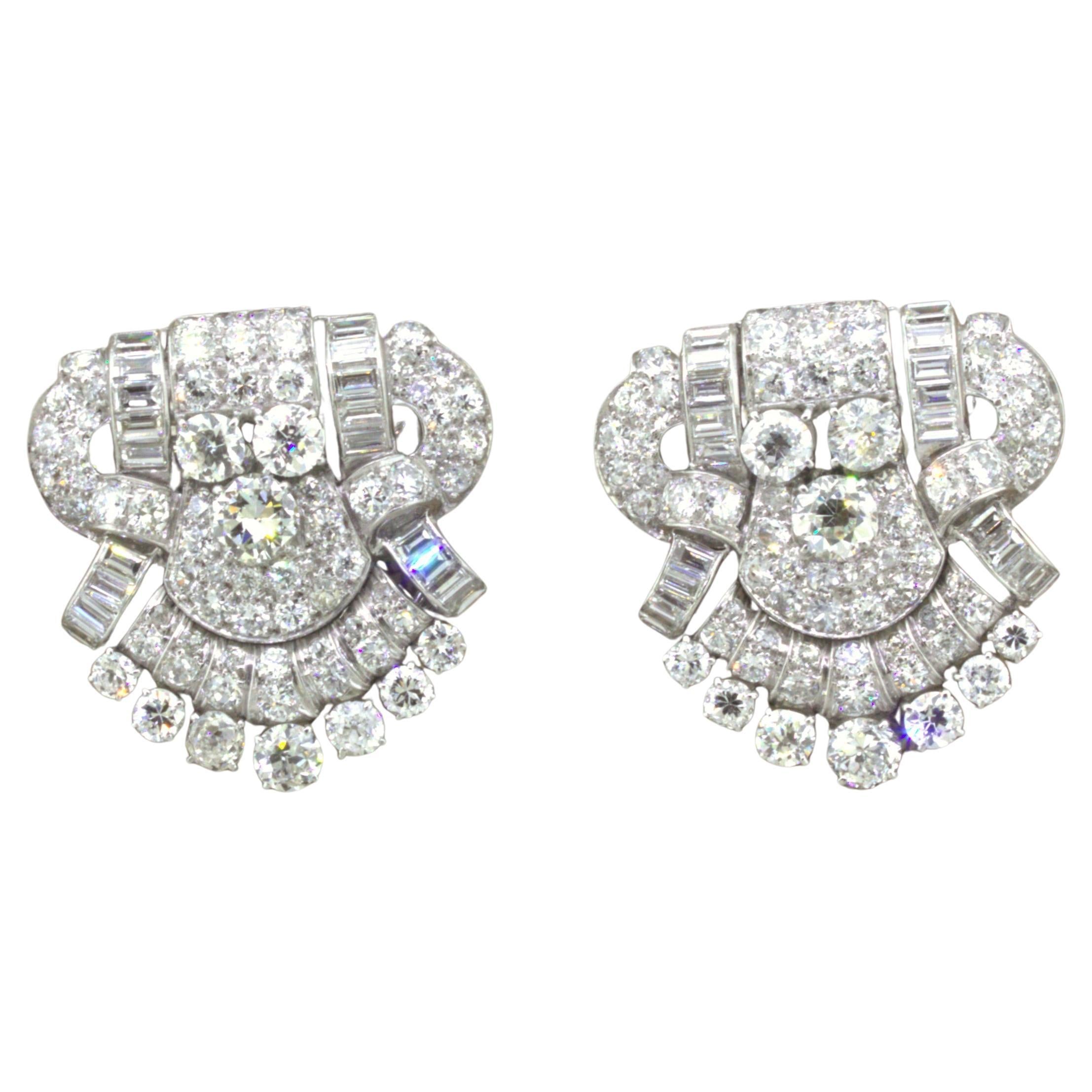 Broche à double clip en platine avec diamants Art Déco